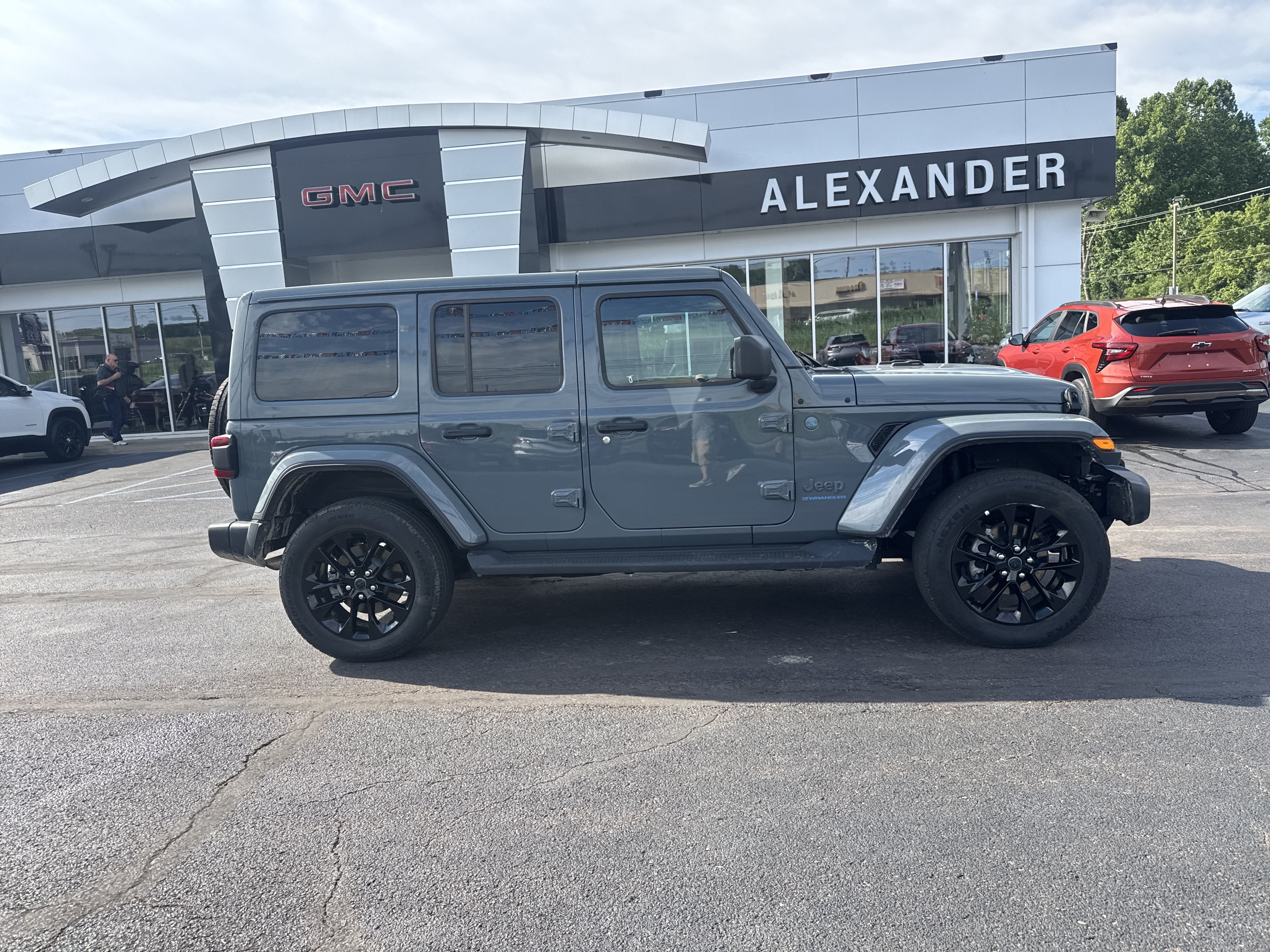 2025 Jeep Wrangler 4xe Sahara