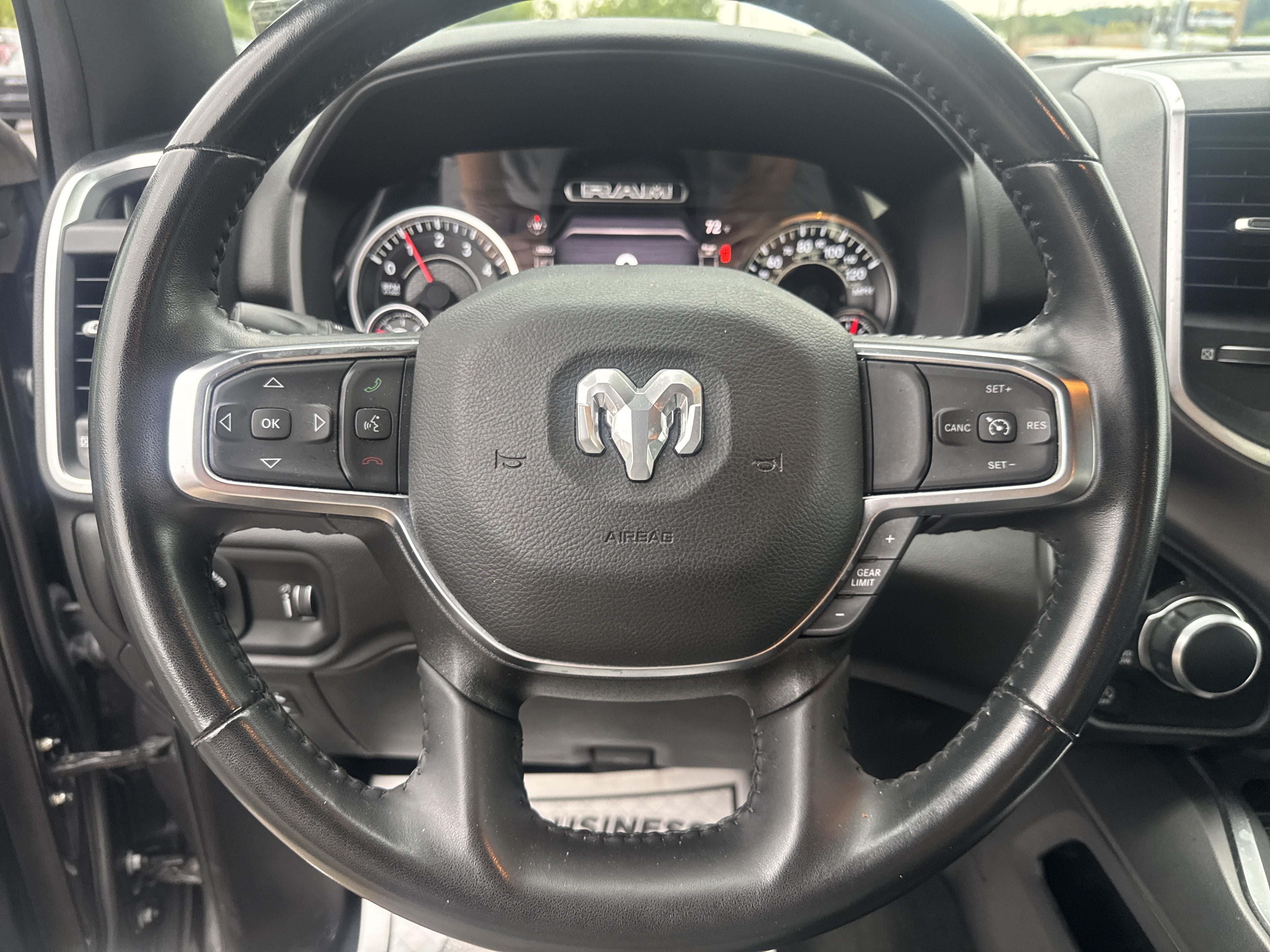 2024 RAM 1500 Big Horn Crew Cab 4x4 5'7" Box