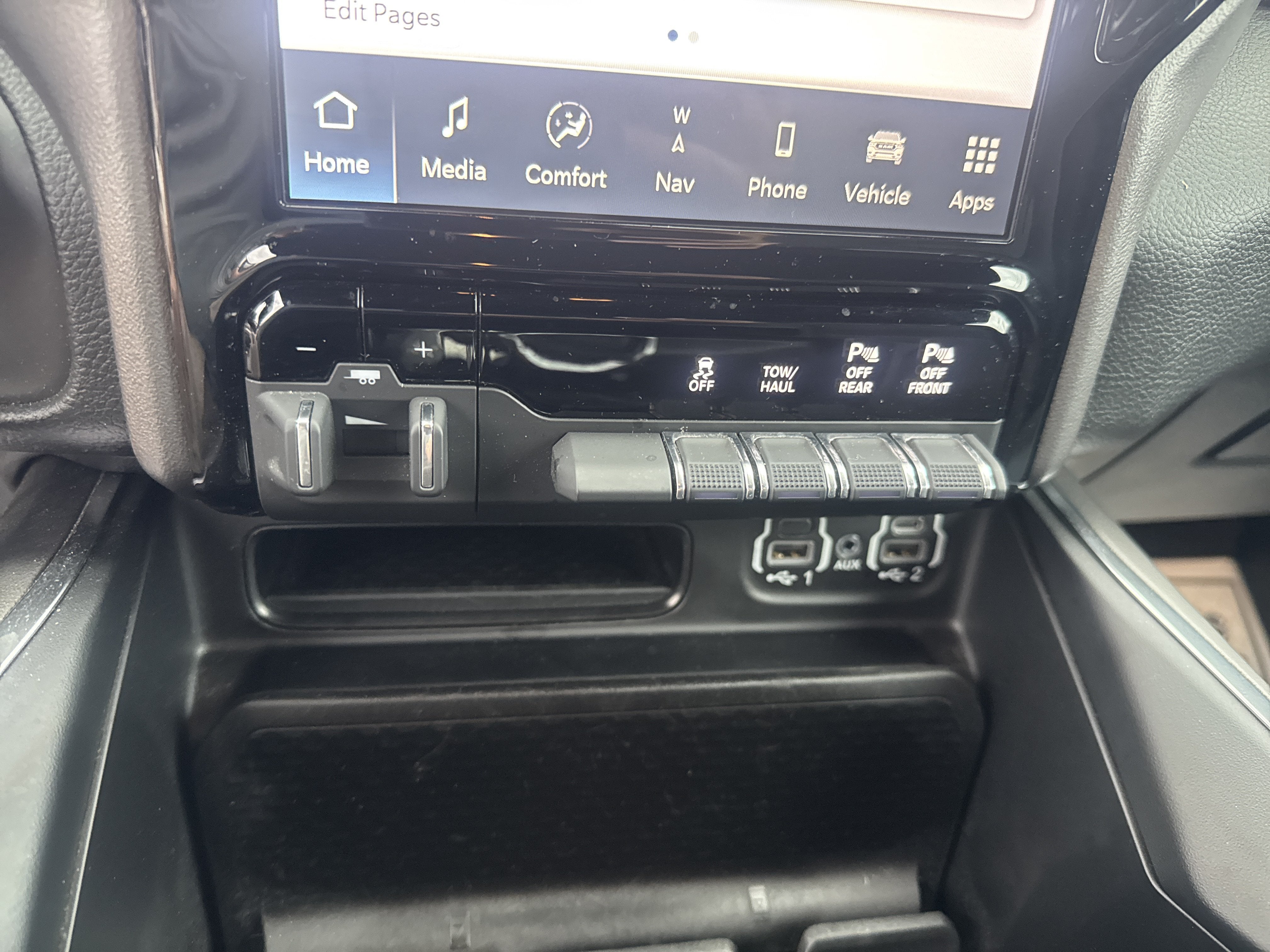 2024 RAM 1500 Big Horn Crew Cab 4x4 5'7" Box