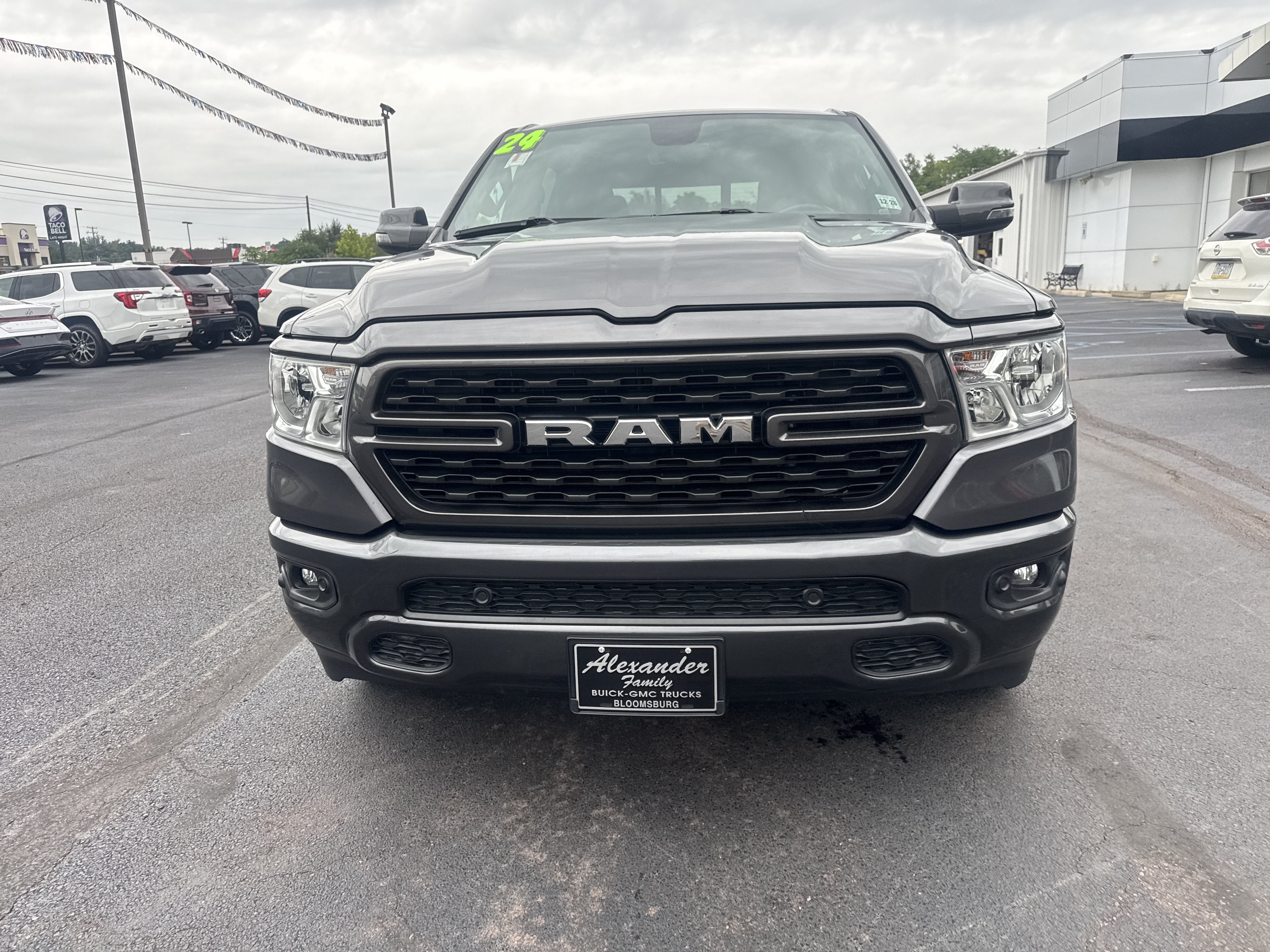 2024 RAM 1500 Big Horn Crew Cab 4x4 5'7" Box