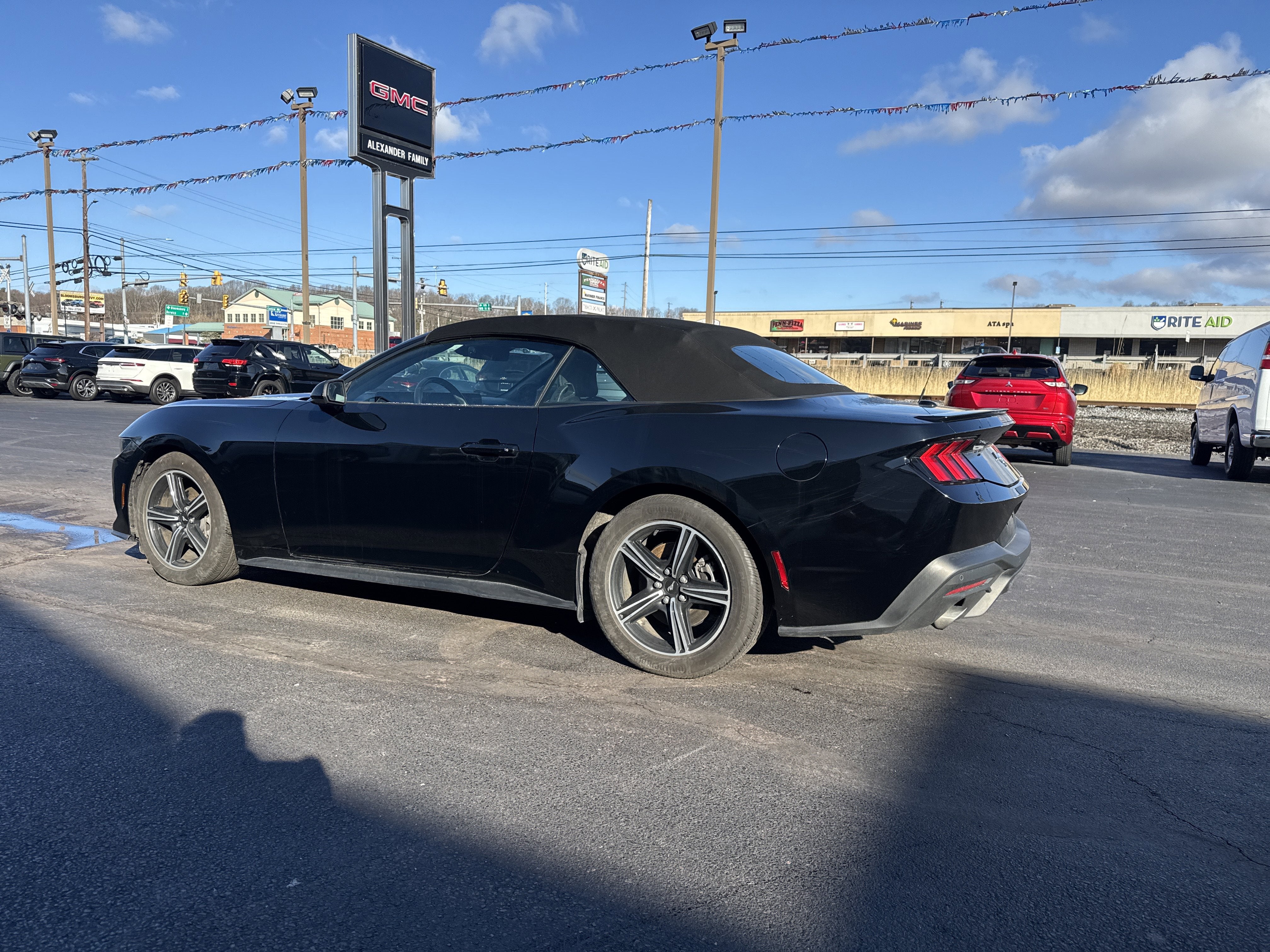 2025 Ford Mustang EcoBoost