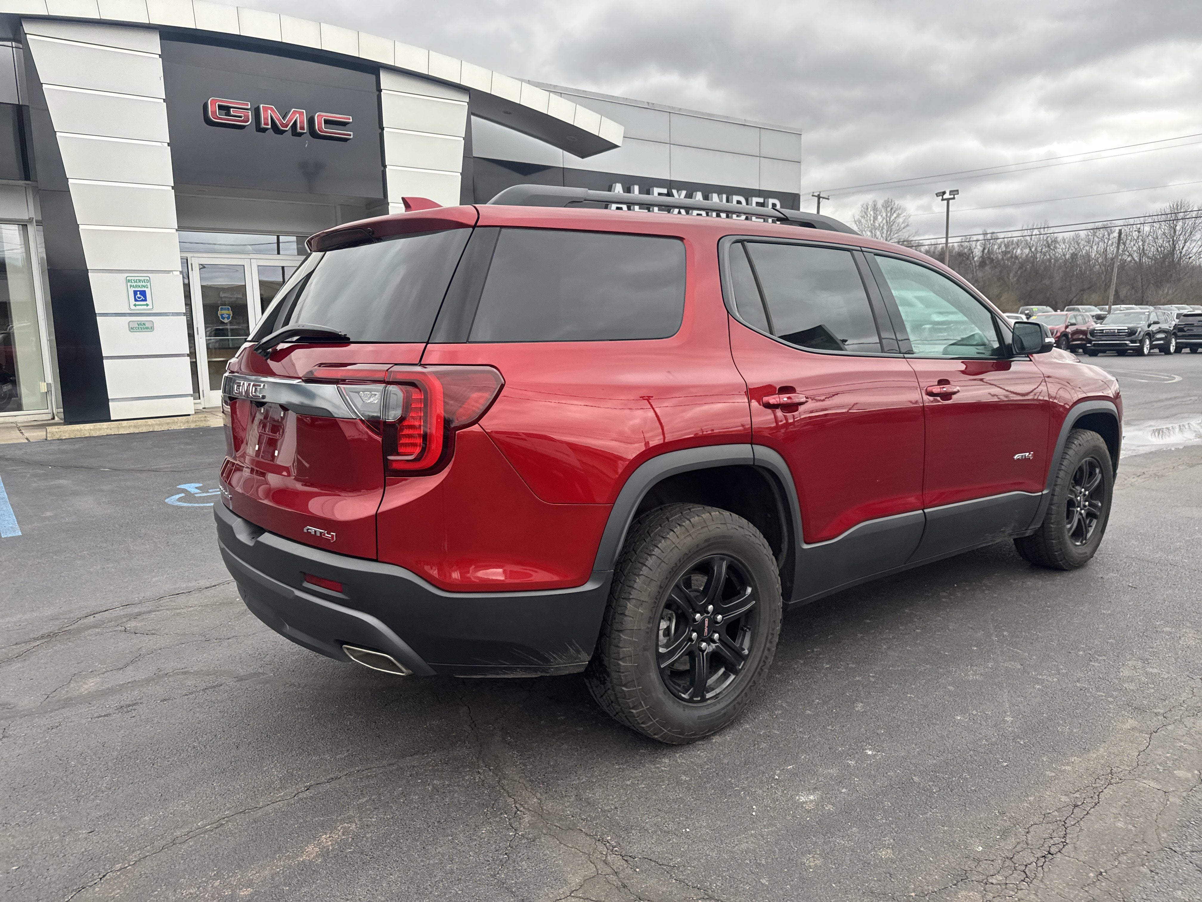 2023 GMC Acadia AT4