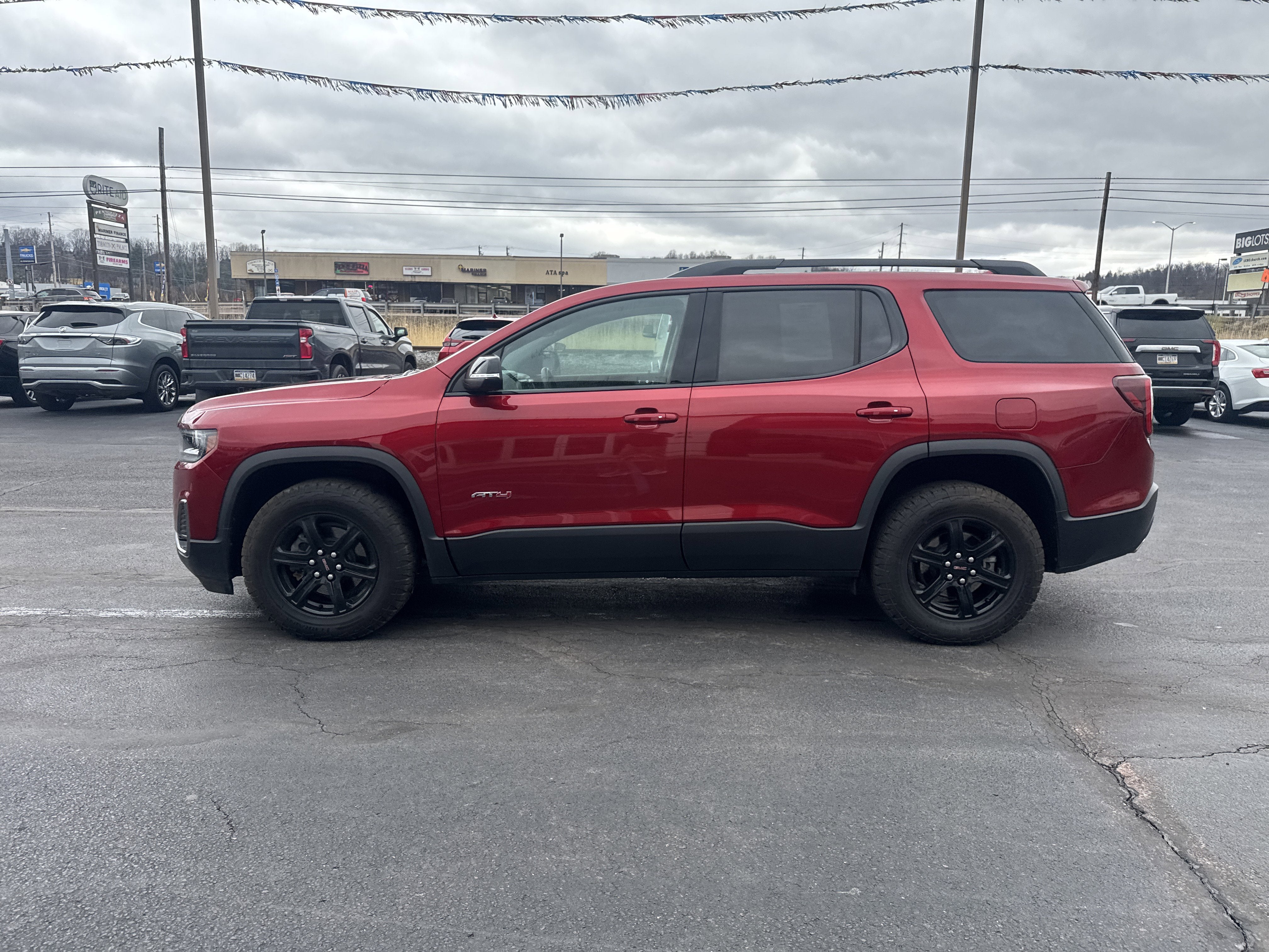 2023 GMC Acadia AT4