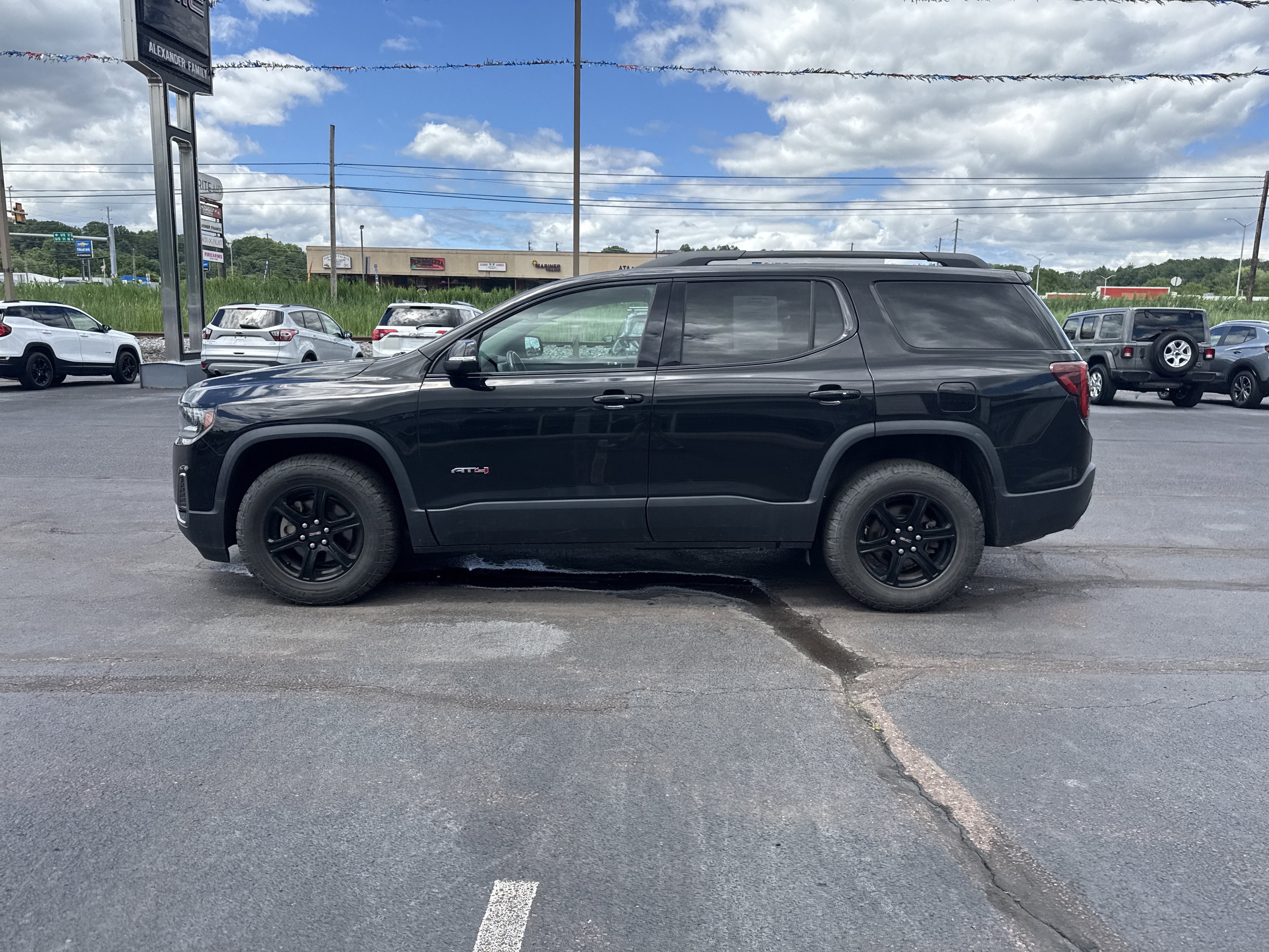 2020 GMC Acadia AT4