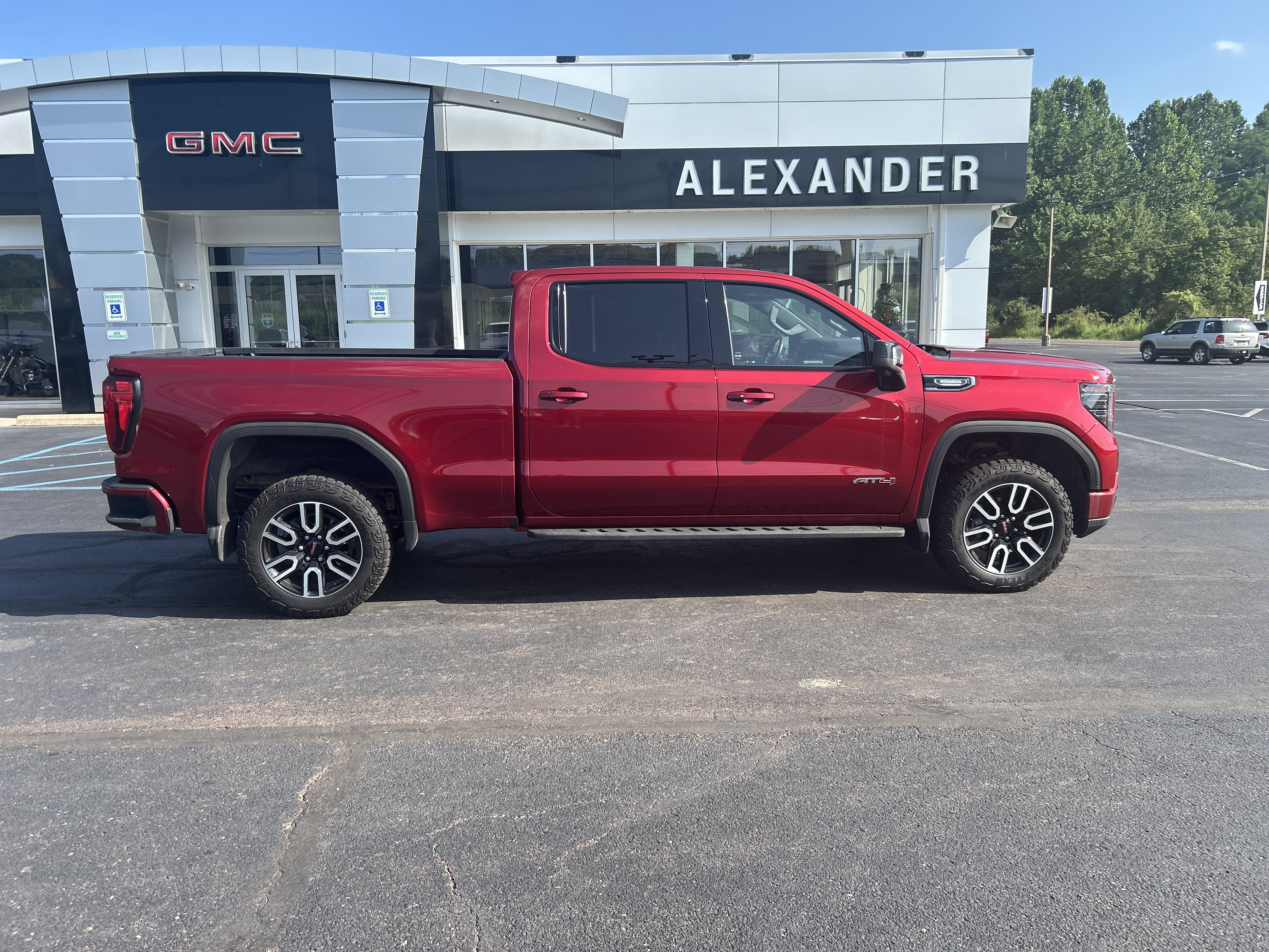 2024 GMC Sierra 1500 AT4