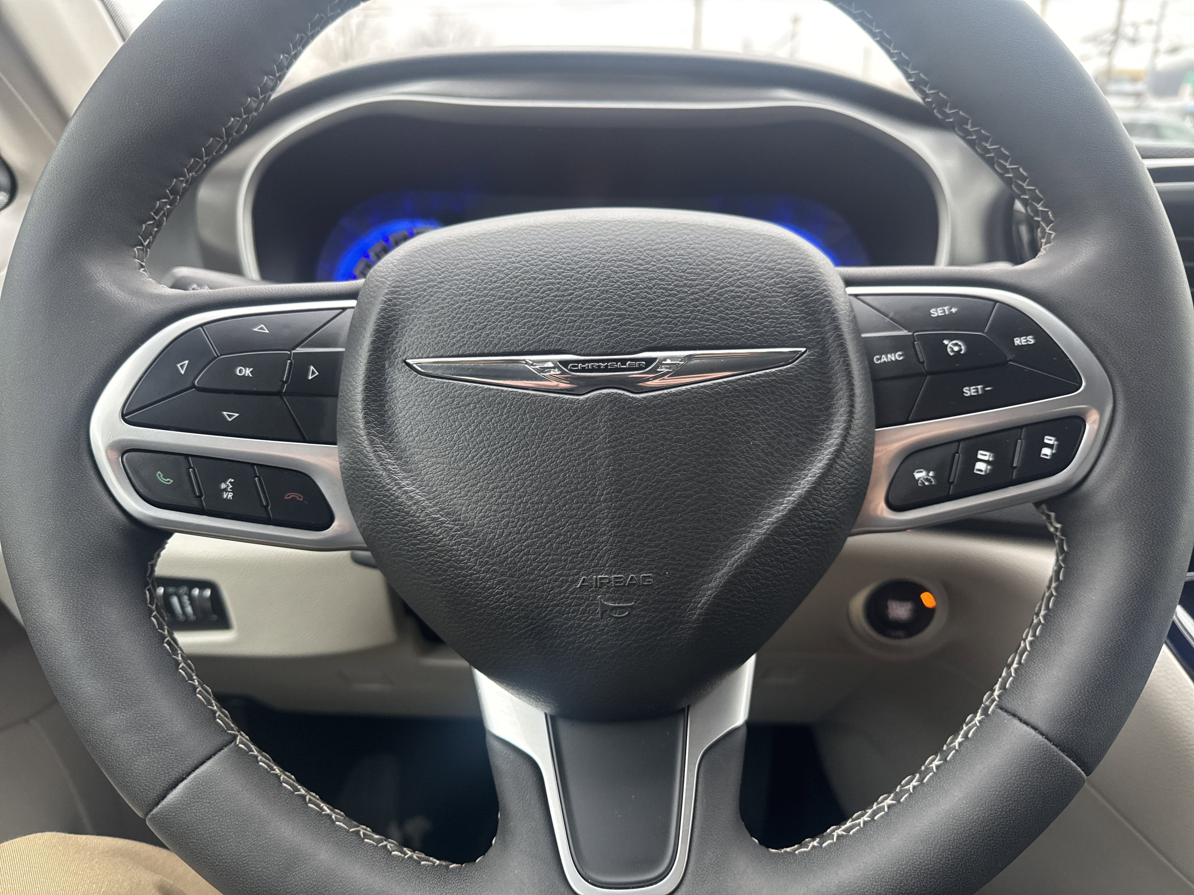 2024 Chrysler Pacifica Touring L