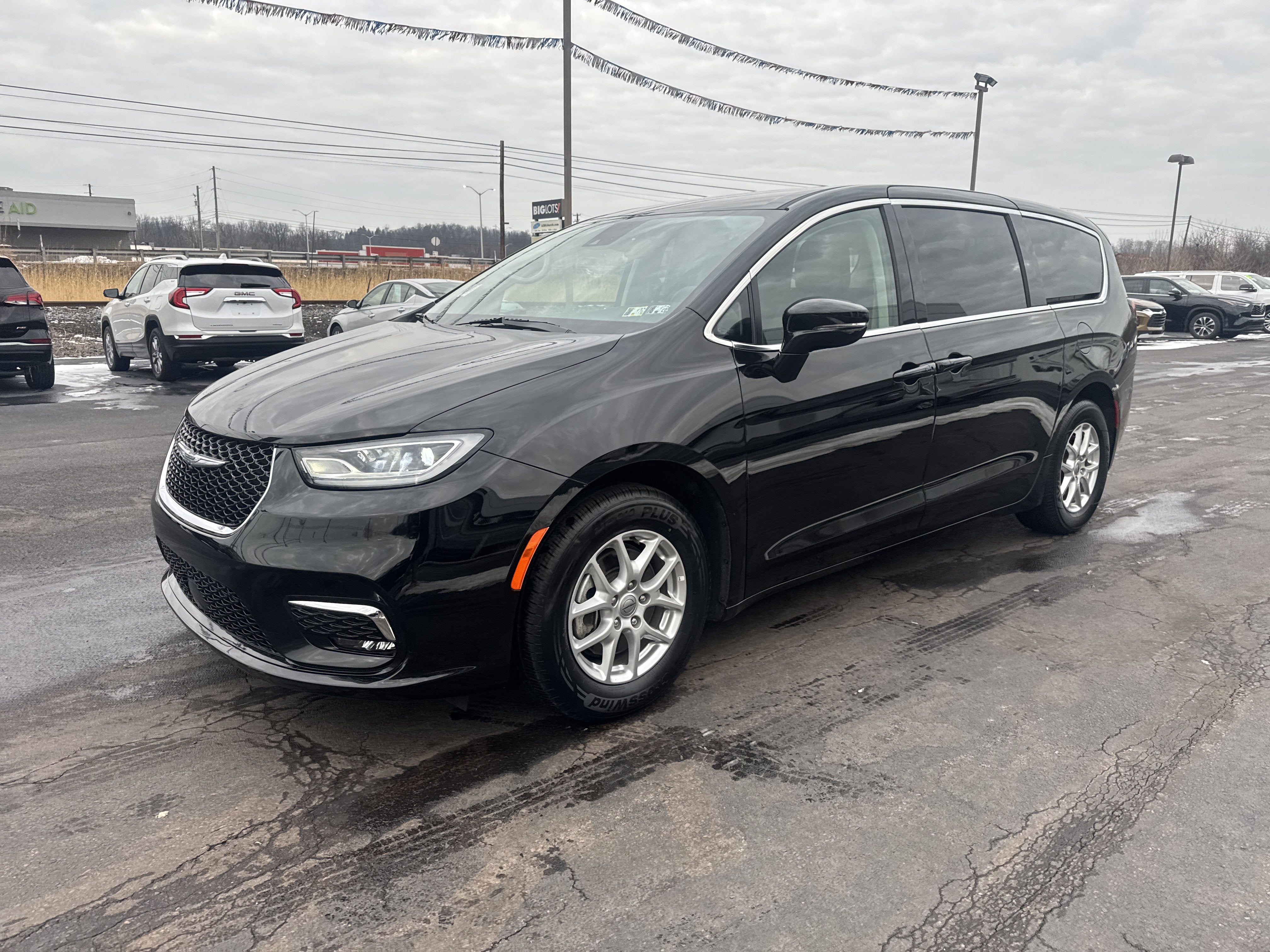 2024 Chrysler Pacifica Touring L
