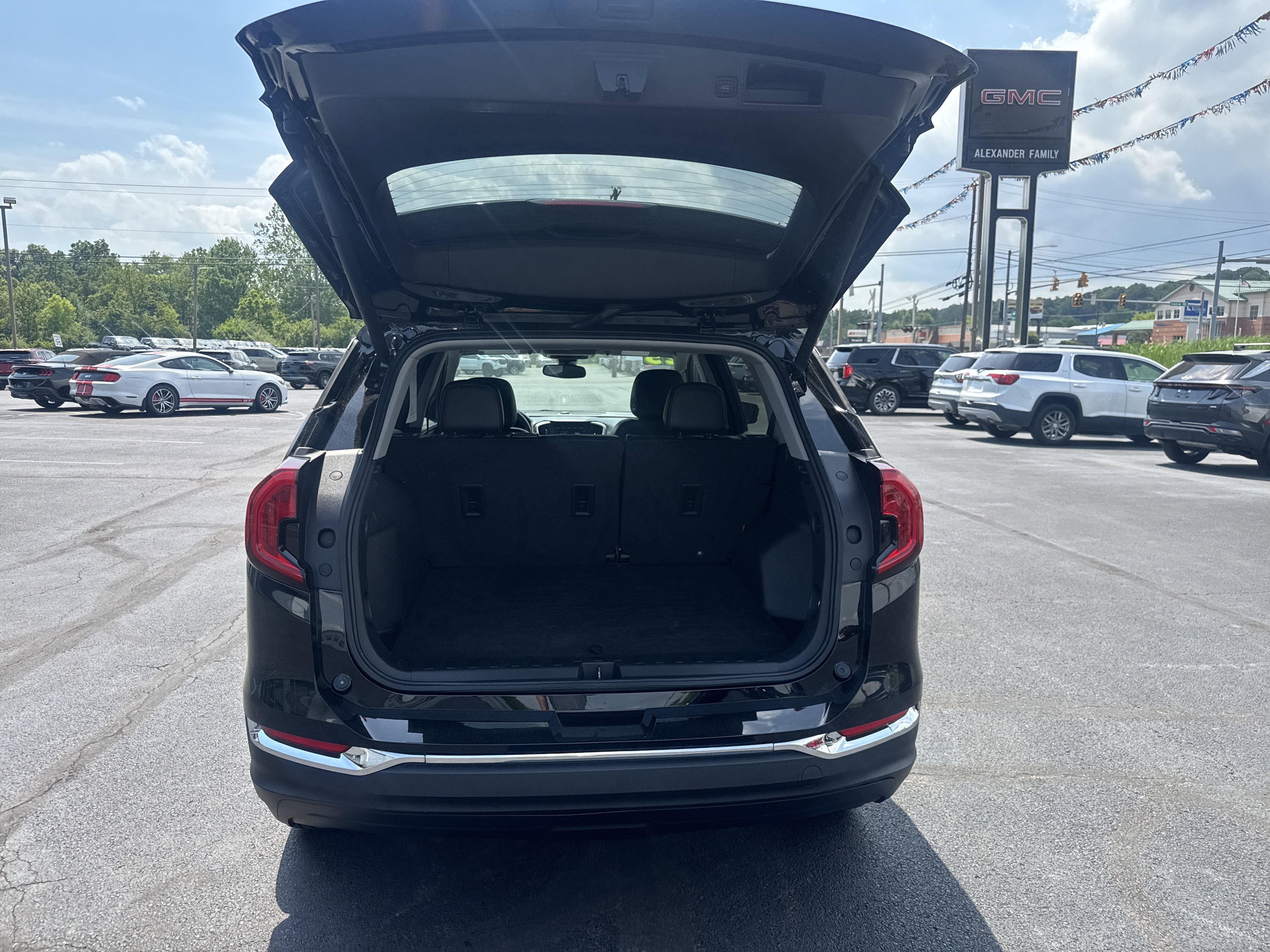2023 GMC Terrain SLT