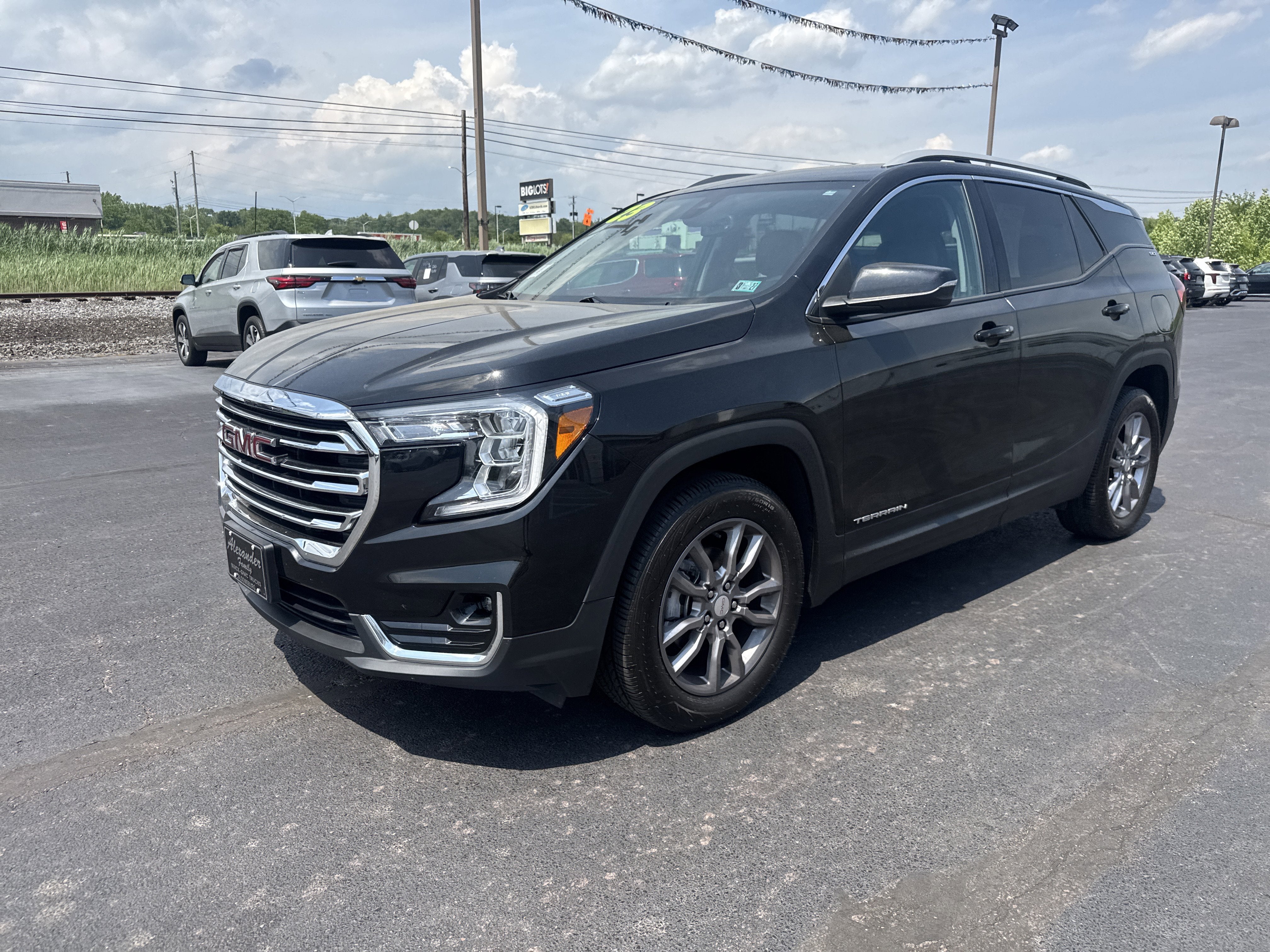2023 GMC Terrain SLT