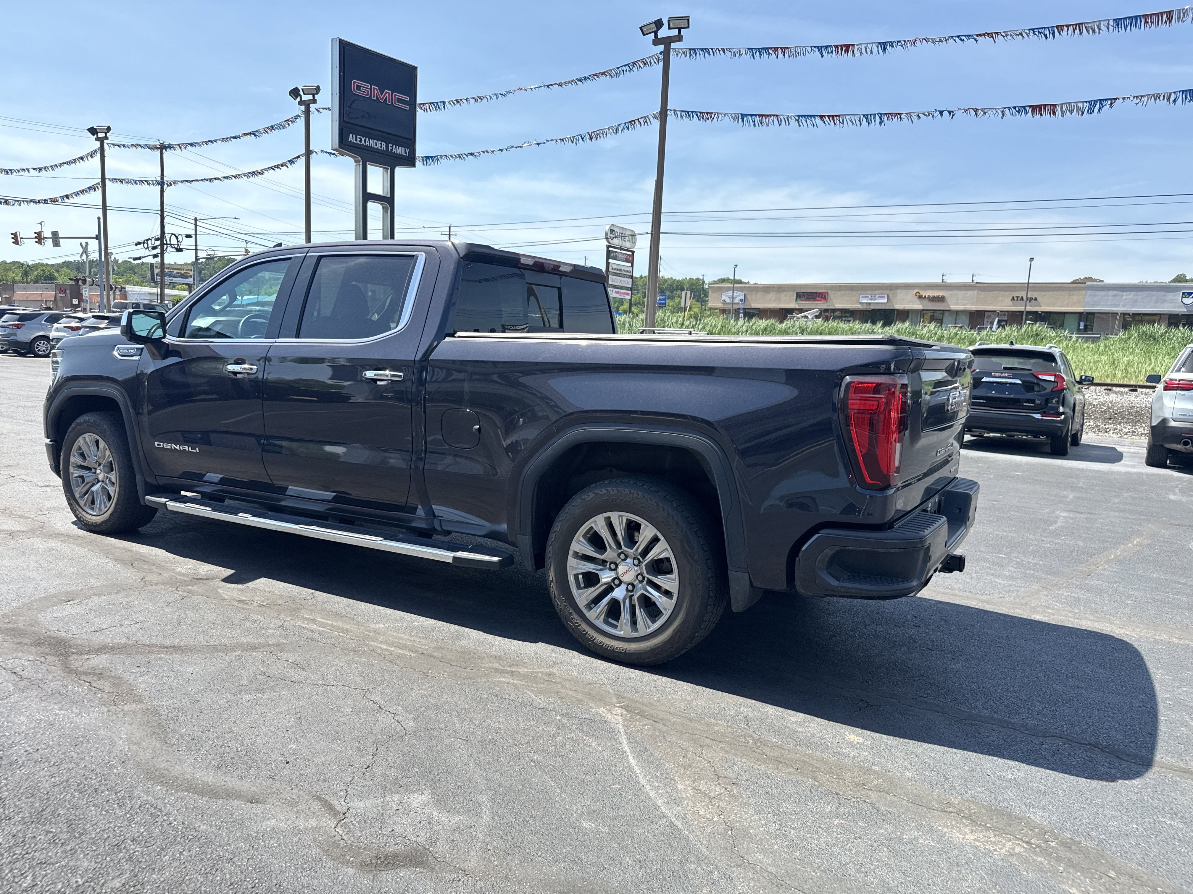 2023 GMC Sierra 1500 Denali