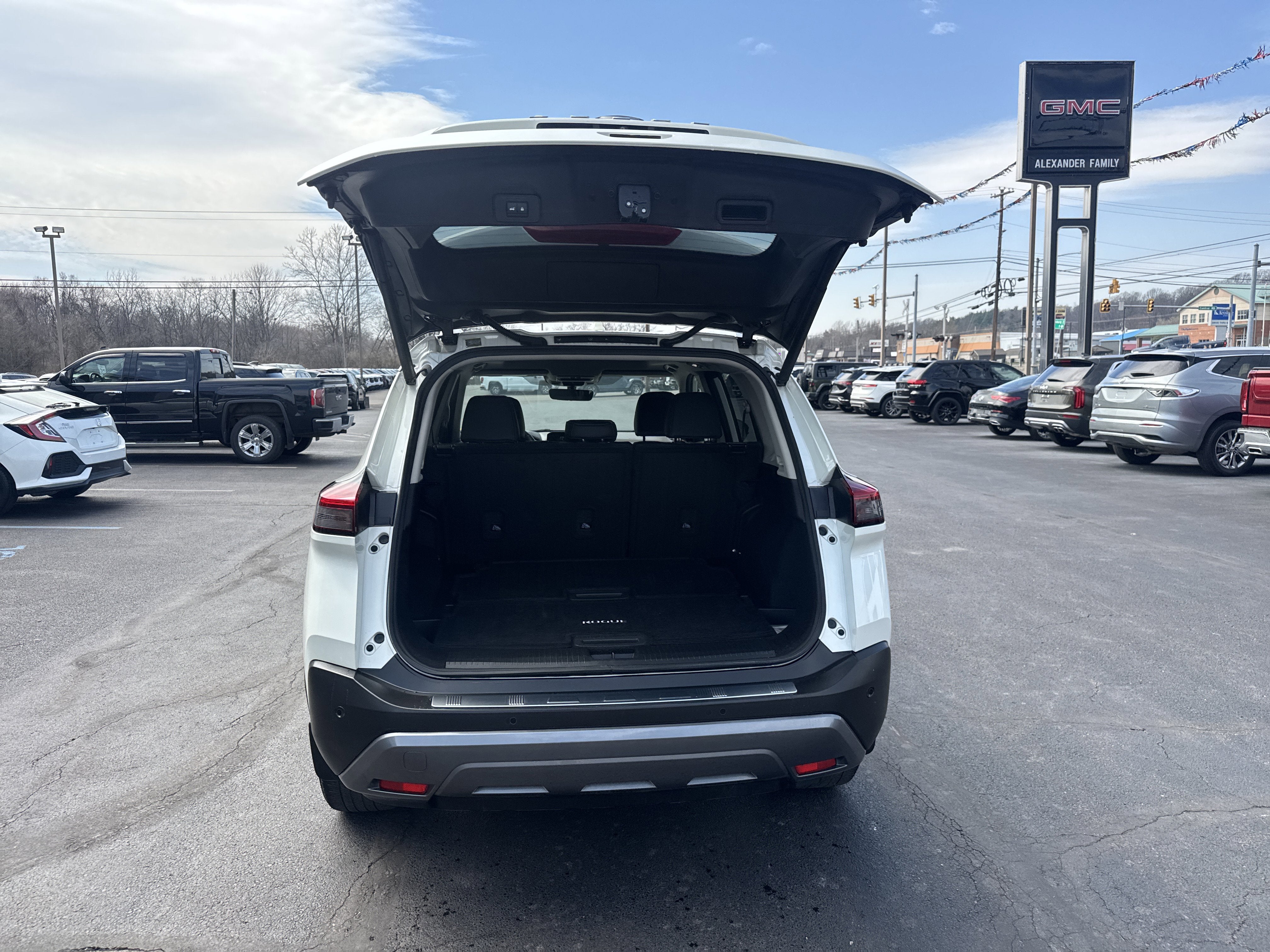 2023 Nissan Rogue SL