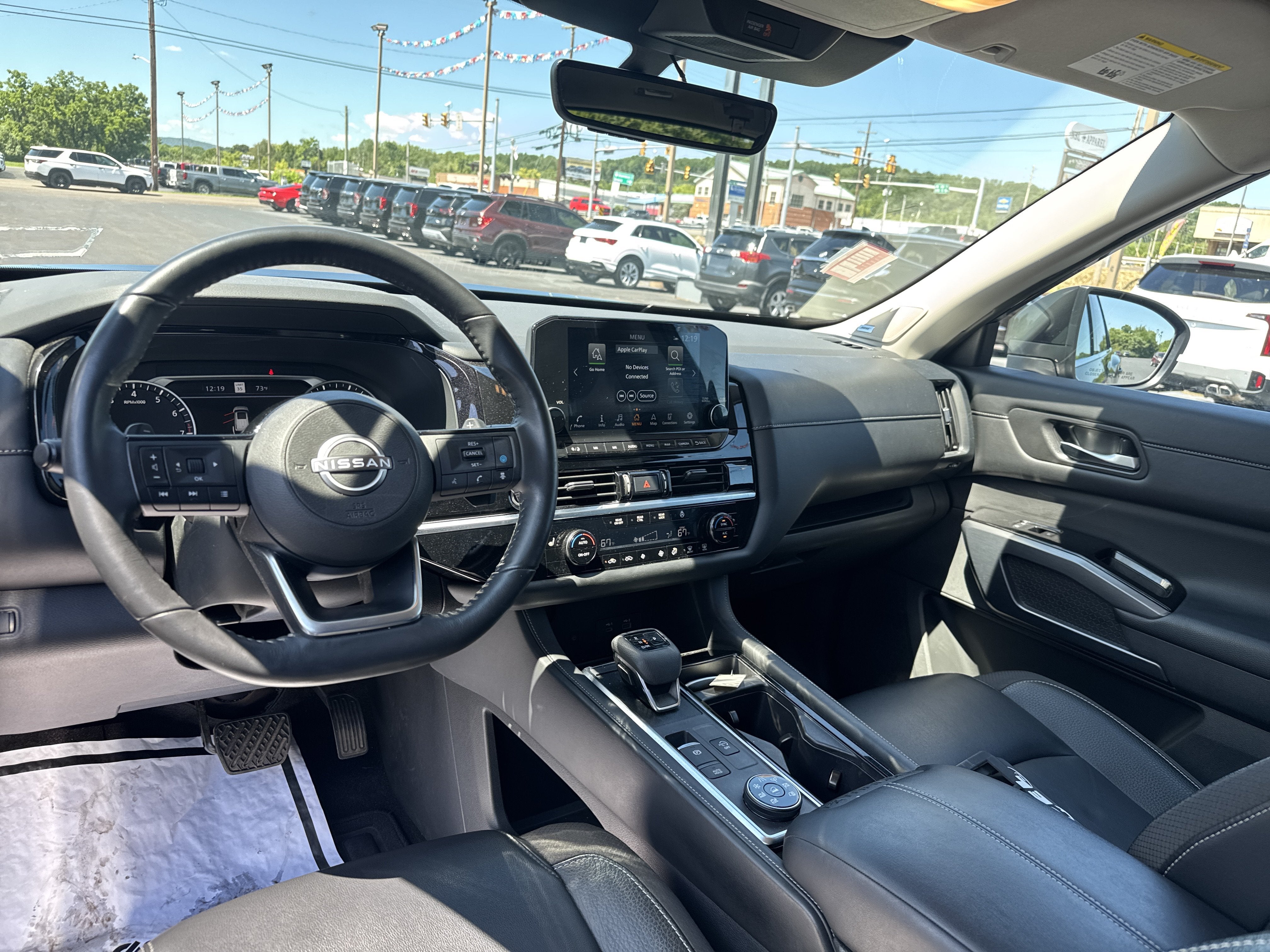 2023 Nissan Pathfinder SL 4WD