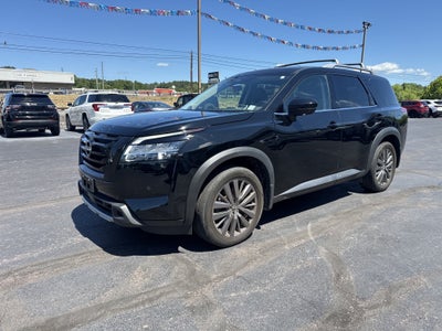 2023 Nissan Pathfinder SL 4WD