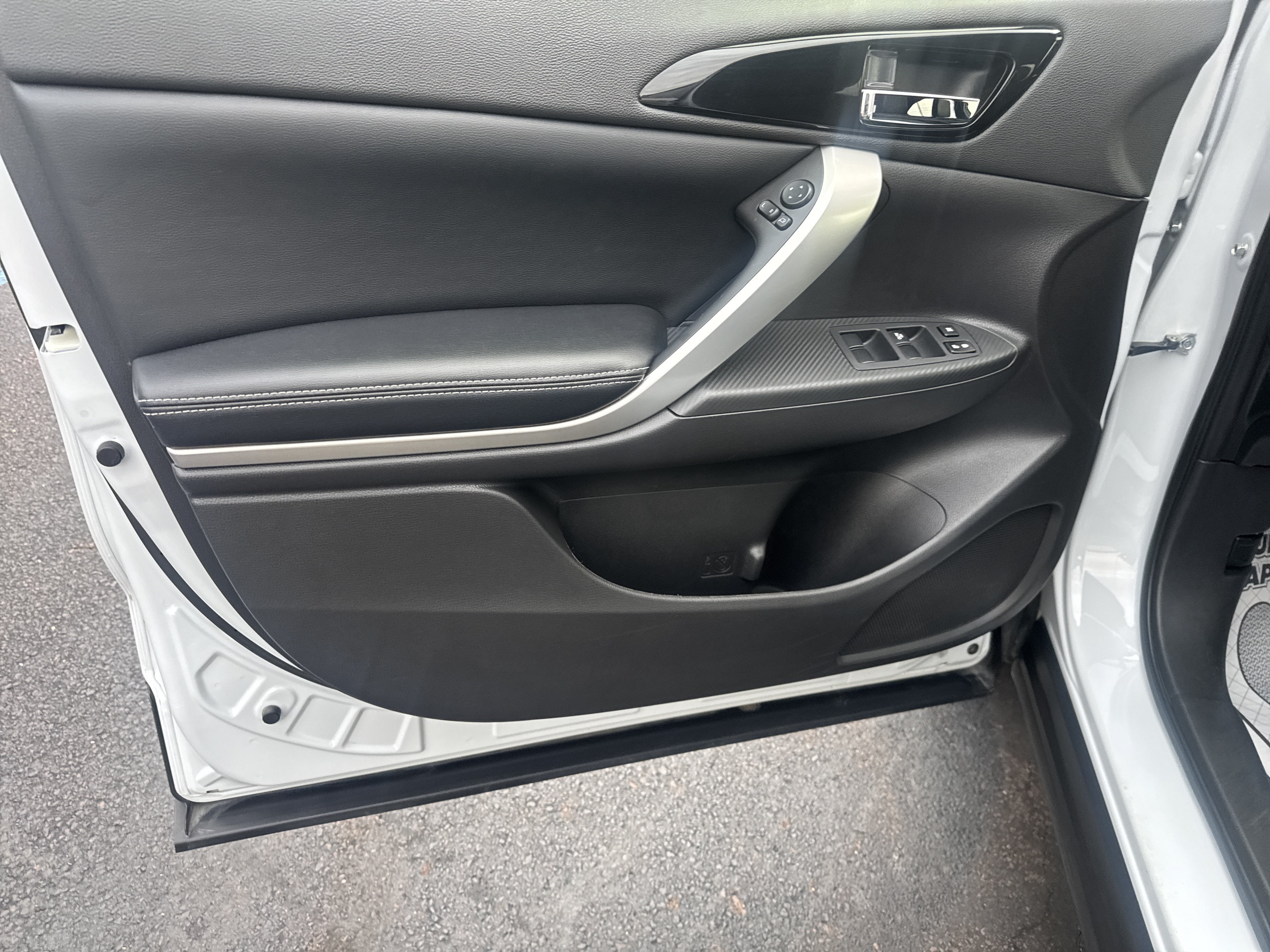 2025 Mitsubishi Eclipse Cross SE