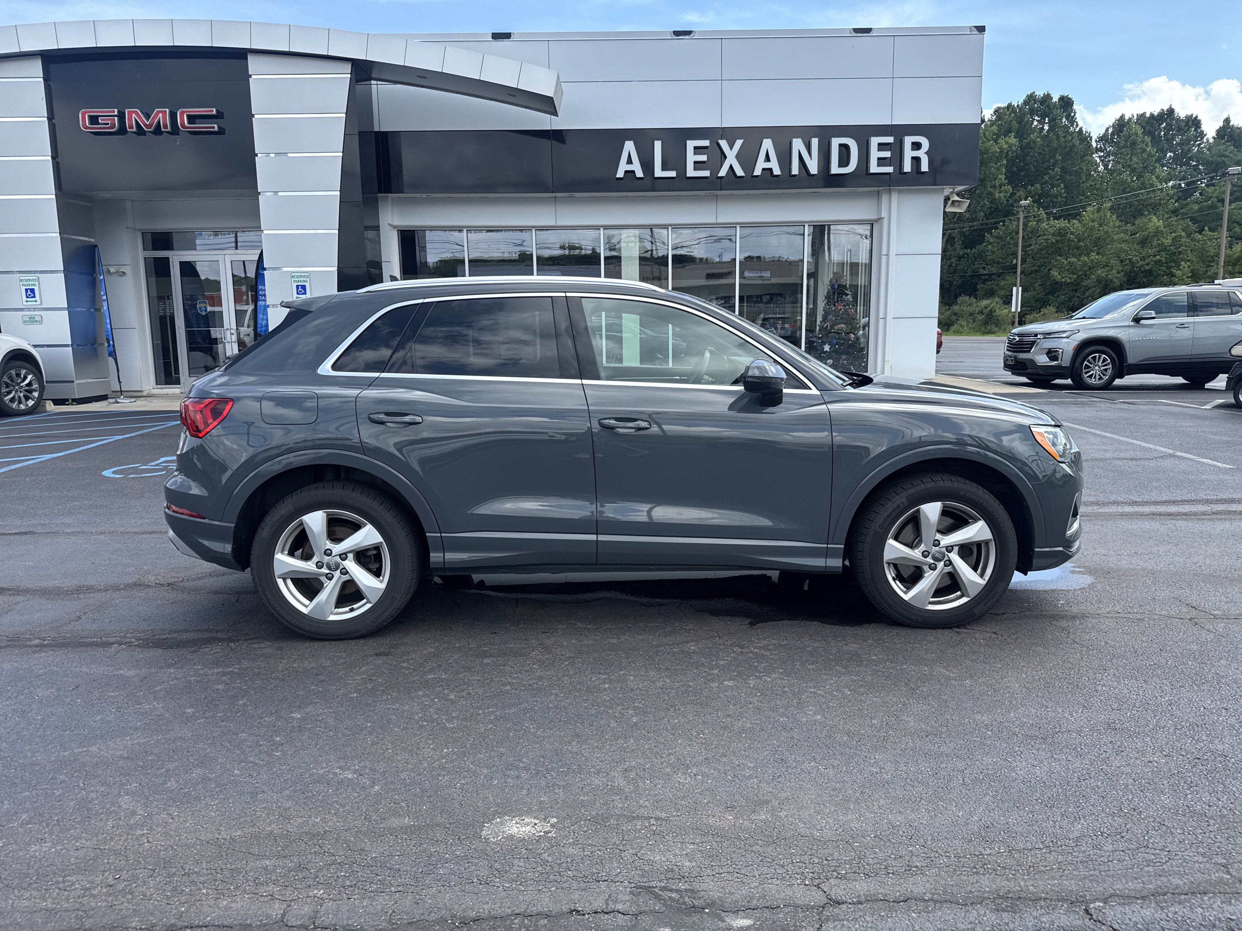 2020 Audi Q3 Premium 45 TFSI quattro Tiptronic