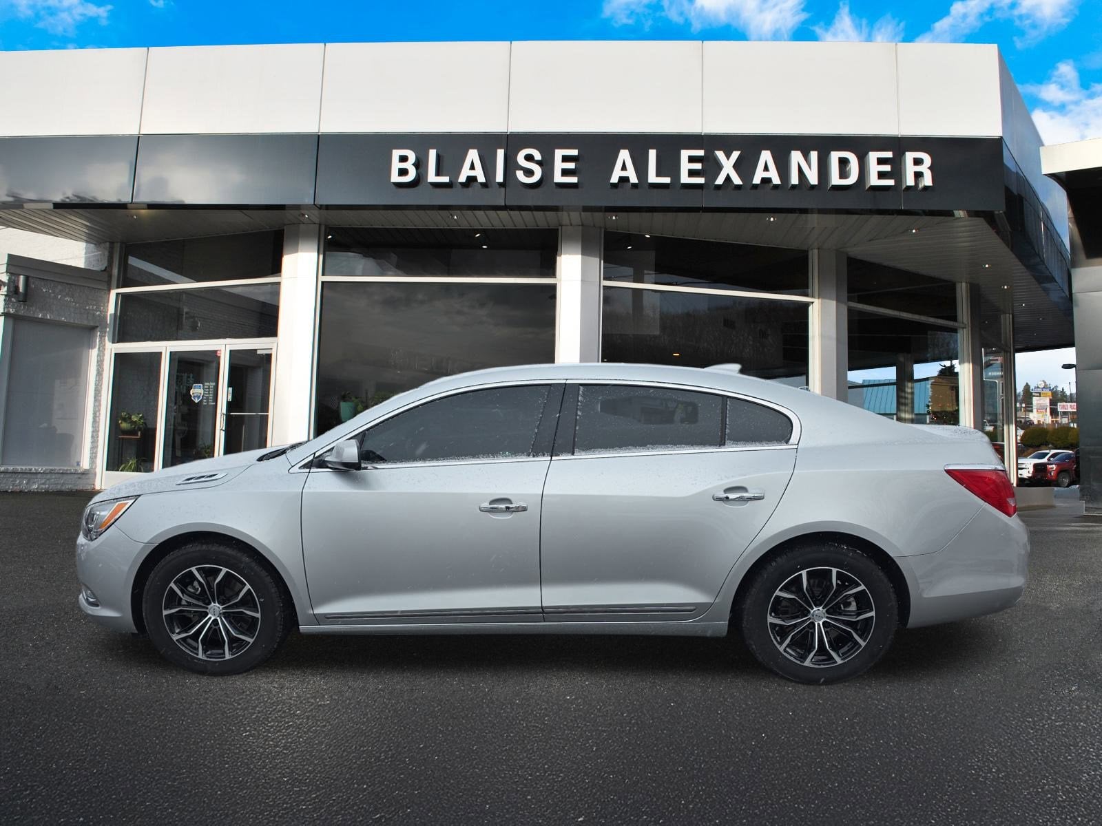 2016 Buick LaCrosse Base