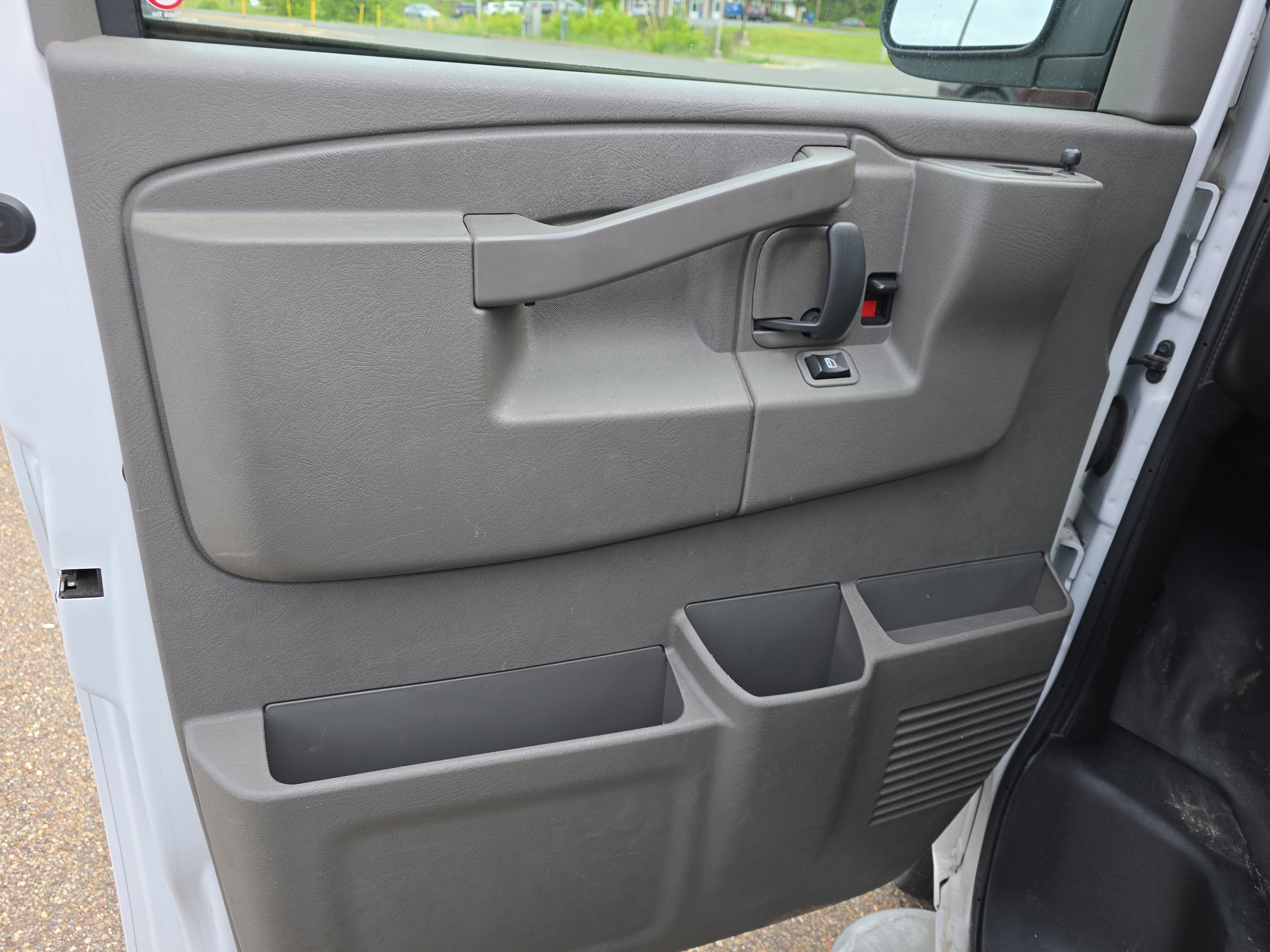 2024 Chevrolet Express Cargo 2500 WT