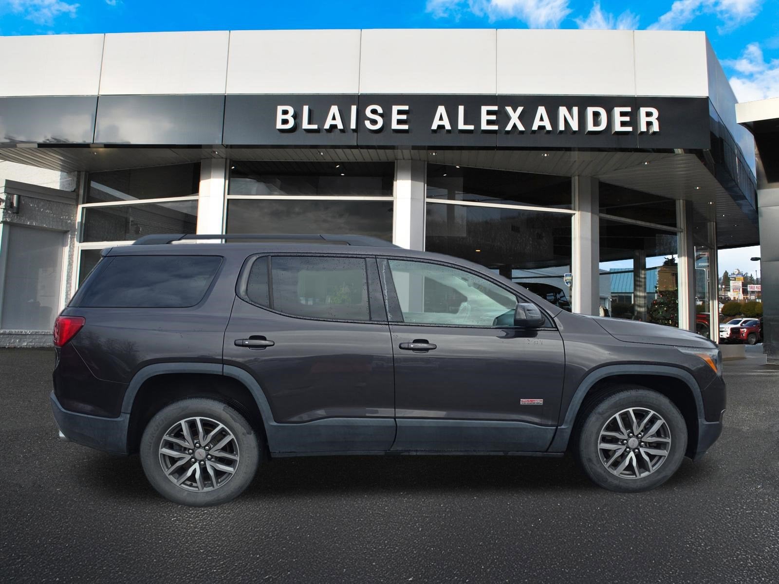 2017 GMC Acadia SLE