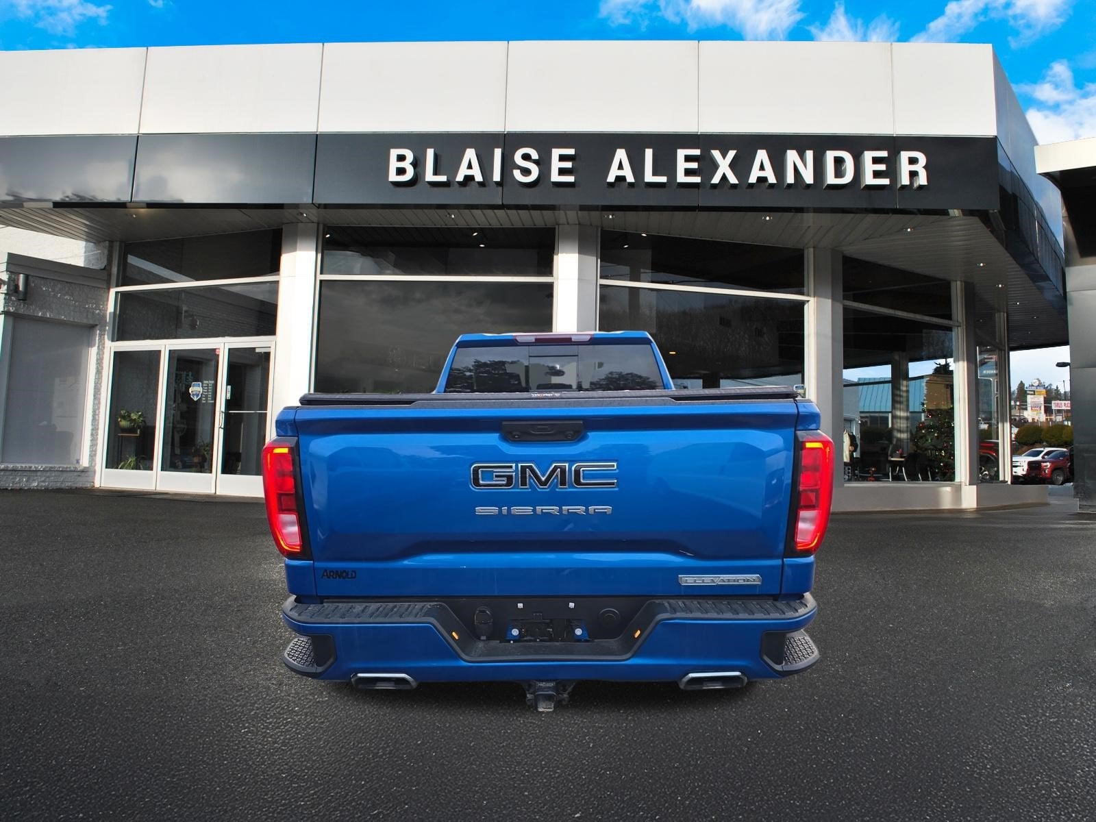 2023 GMC Sierra 1500 Elevation