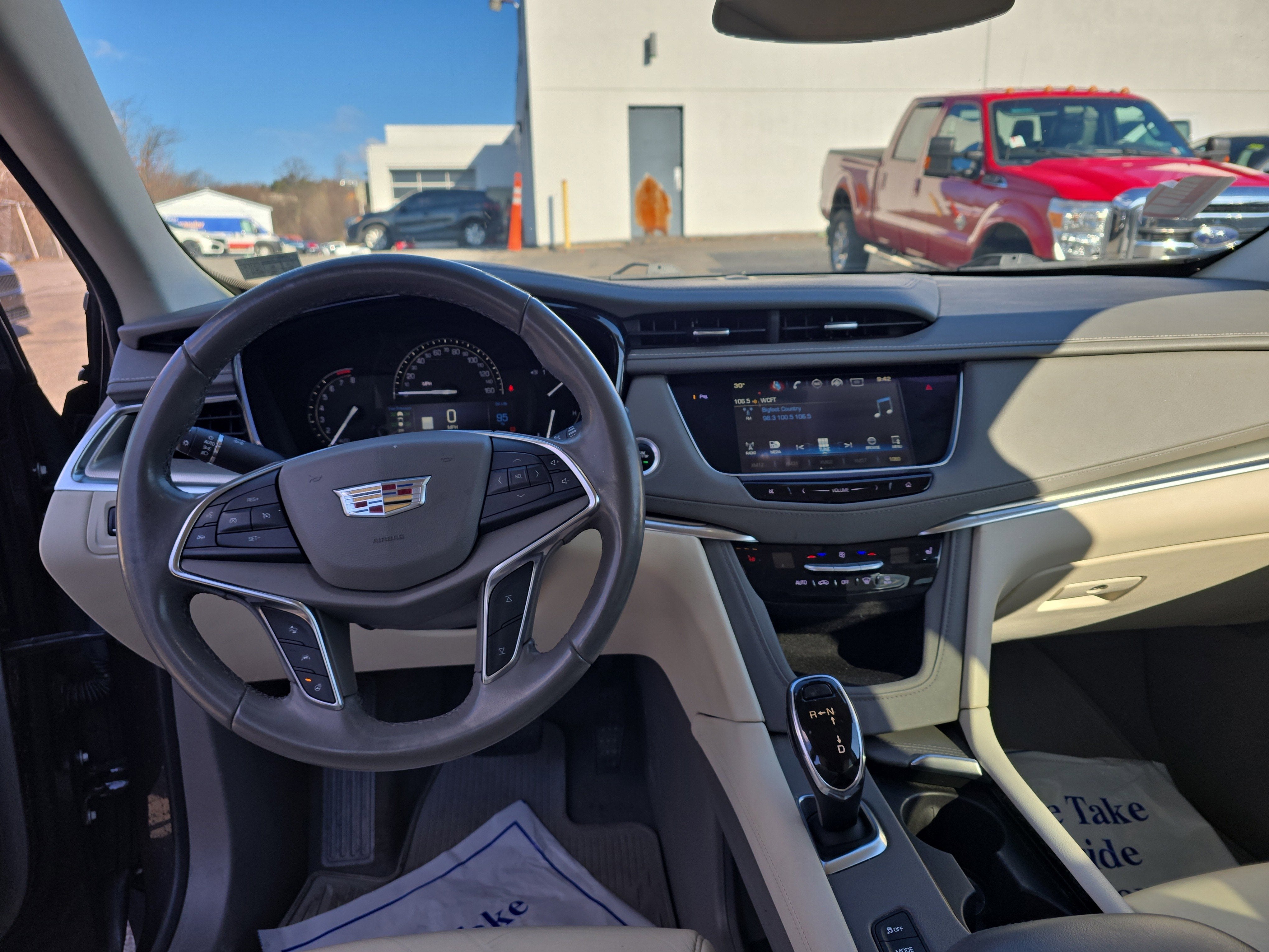 2018 Cadillac XT5 Luxury AWD