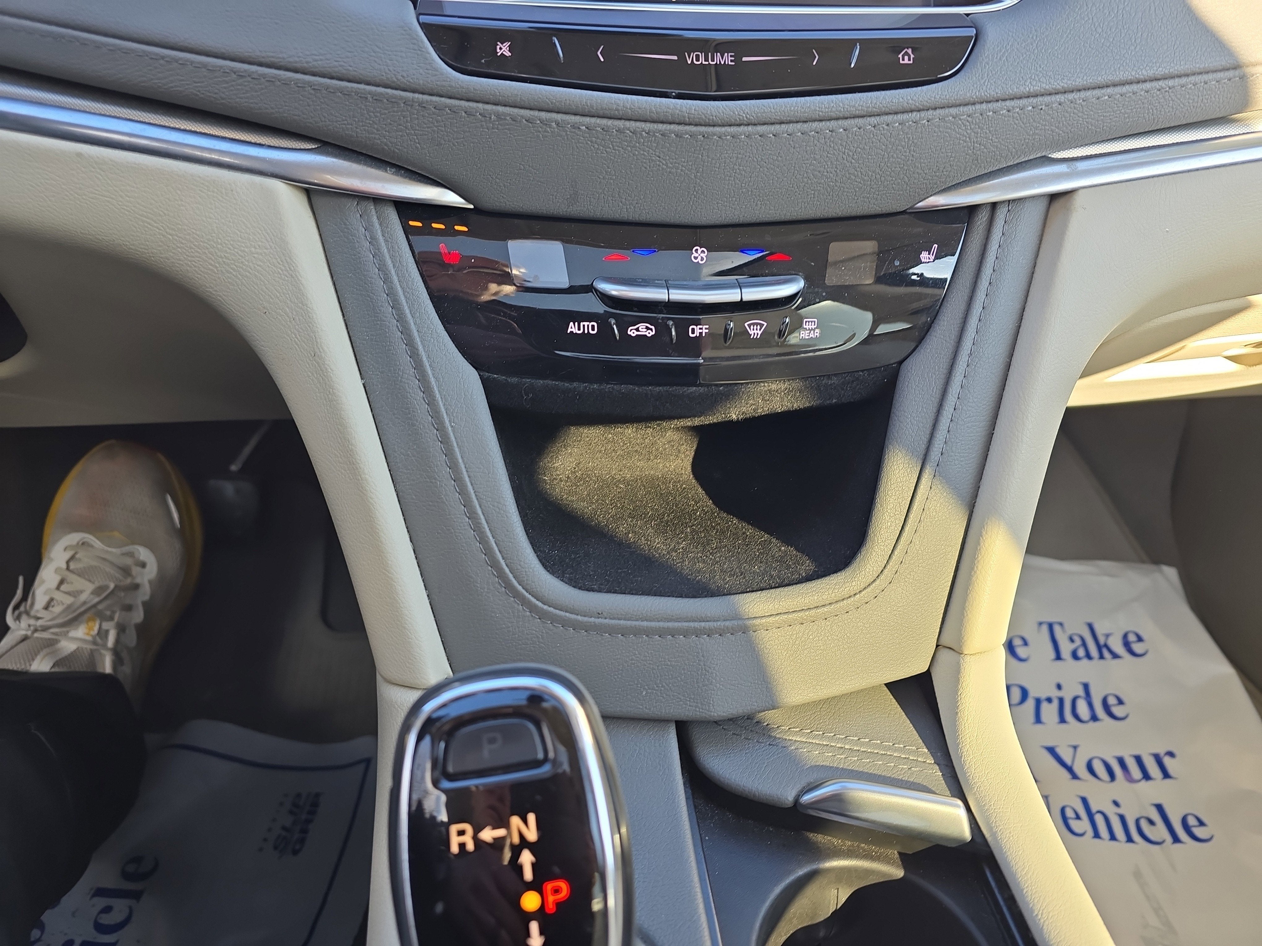 2018 Cadillac XT5 Luxury AWD