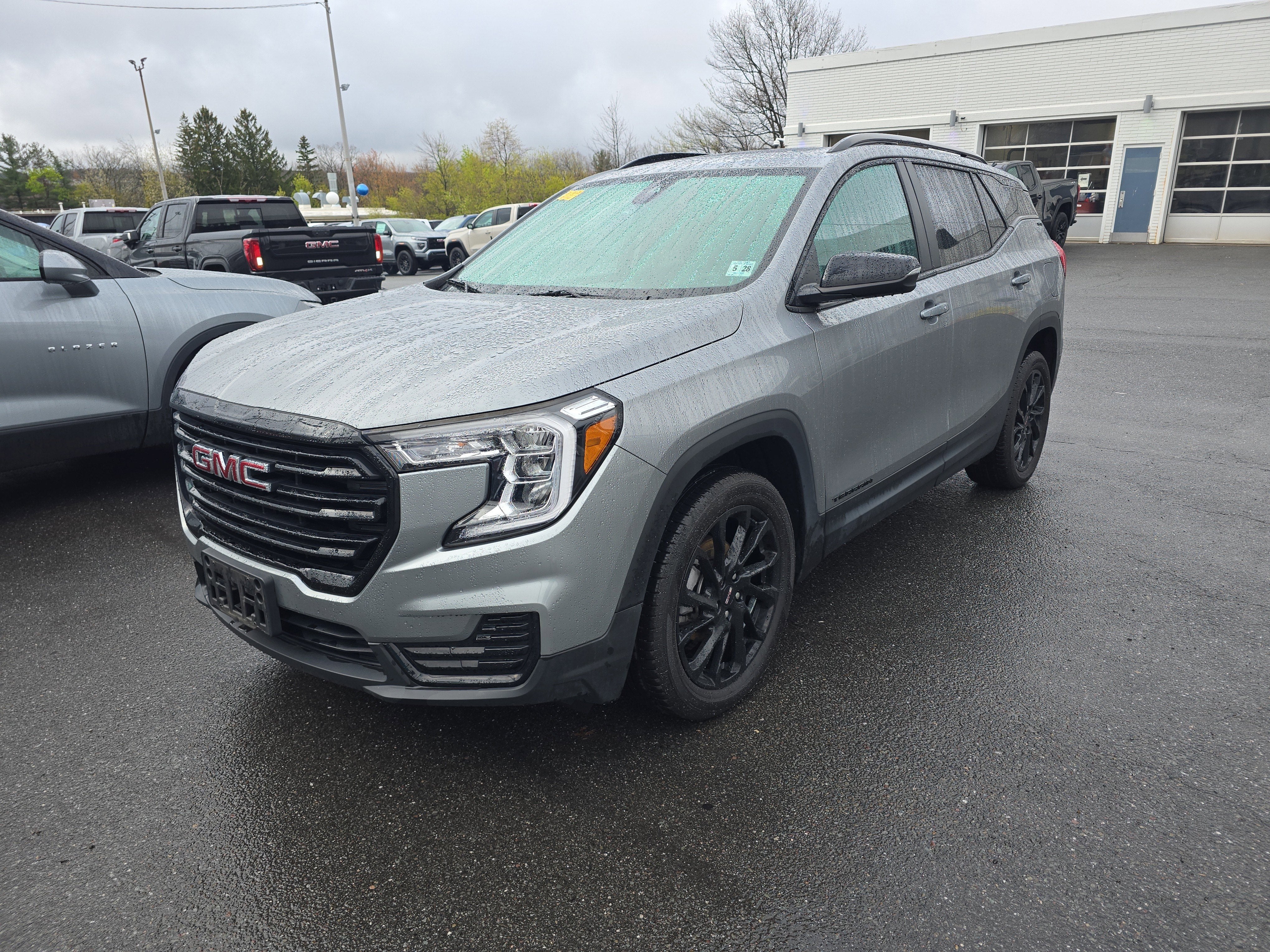 2023 GMC Terrain SLE