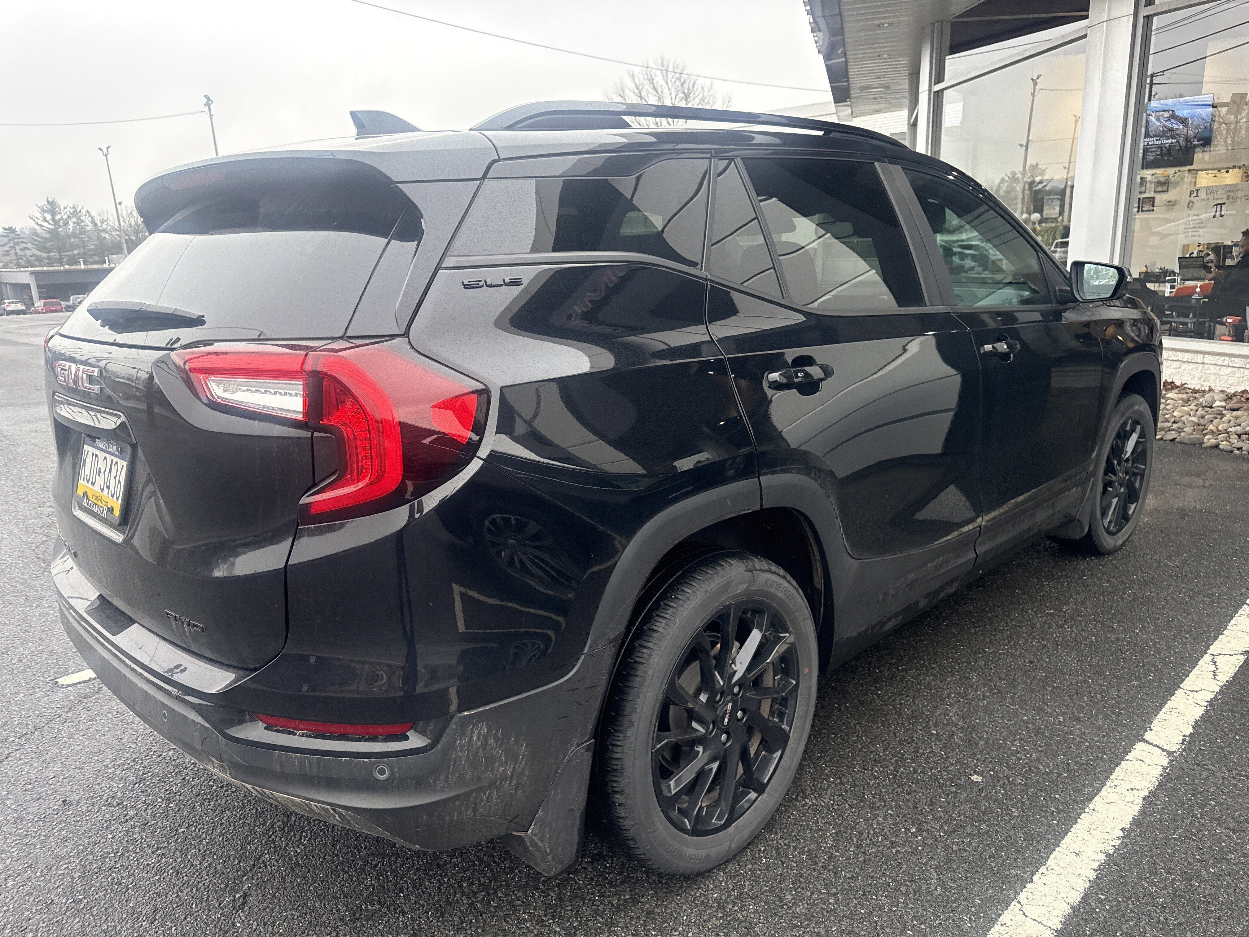 2023 GMC Terrain SLE