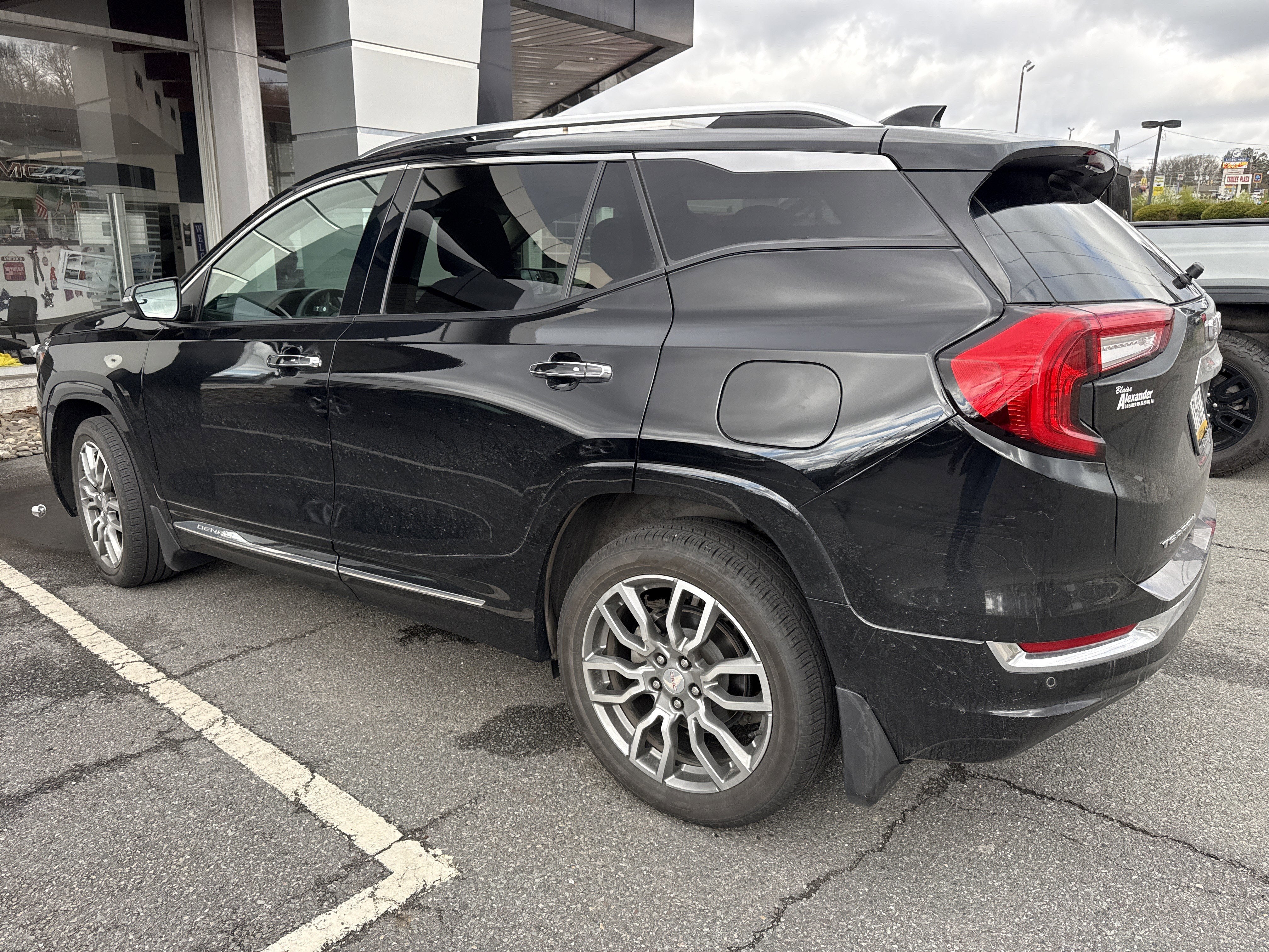 2023 GMC Terrain Denali