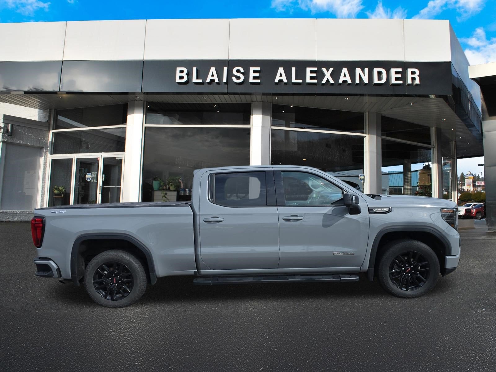 2024 GMC Sierra 1500 Elevation
