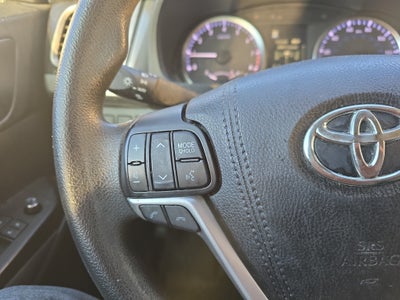 2017 Toyota Highlander LE