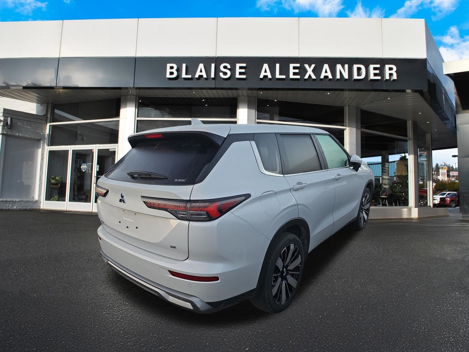 2025 Mitsubishi Outlander SE