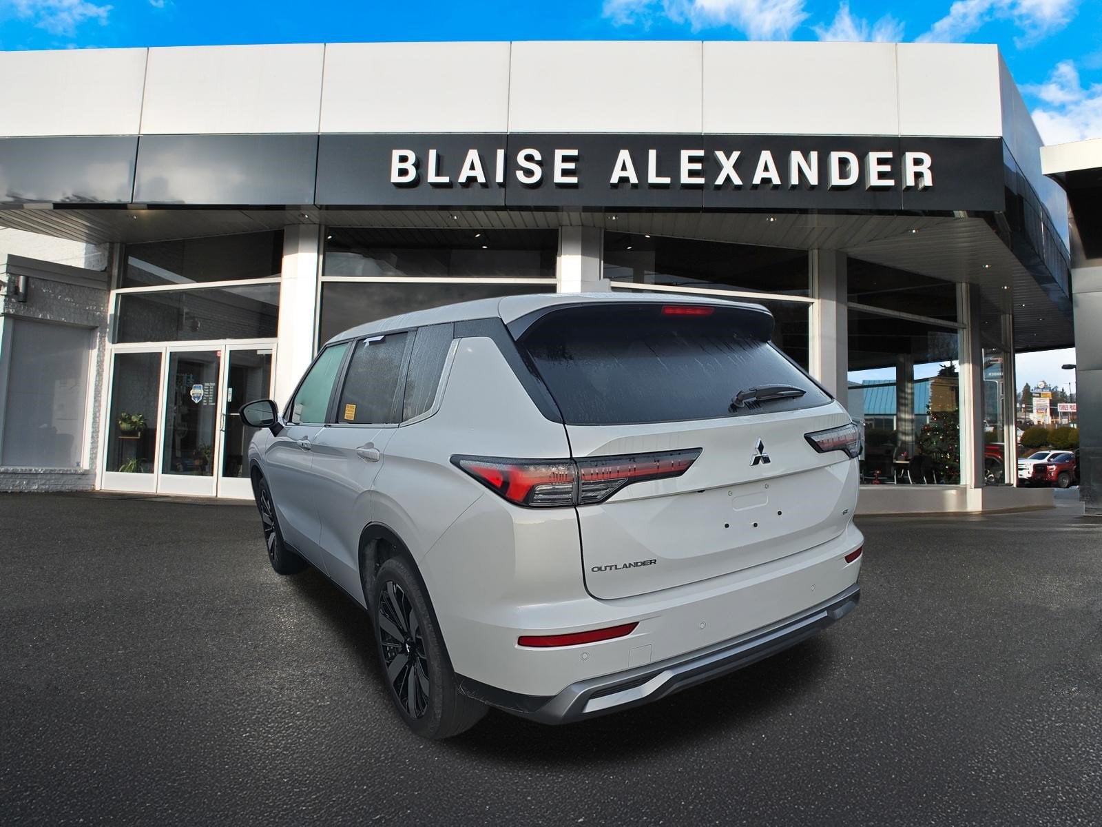 2025 Mitsubishi Outlander SE