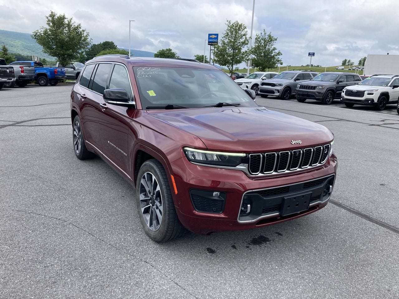 2021 Jeep Grand Cherokee L Overland's photo
