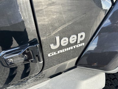 2021 Jeep Gladiator Overland