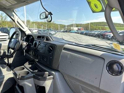 2018 Ford E-Series Cutaway E-350 WB