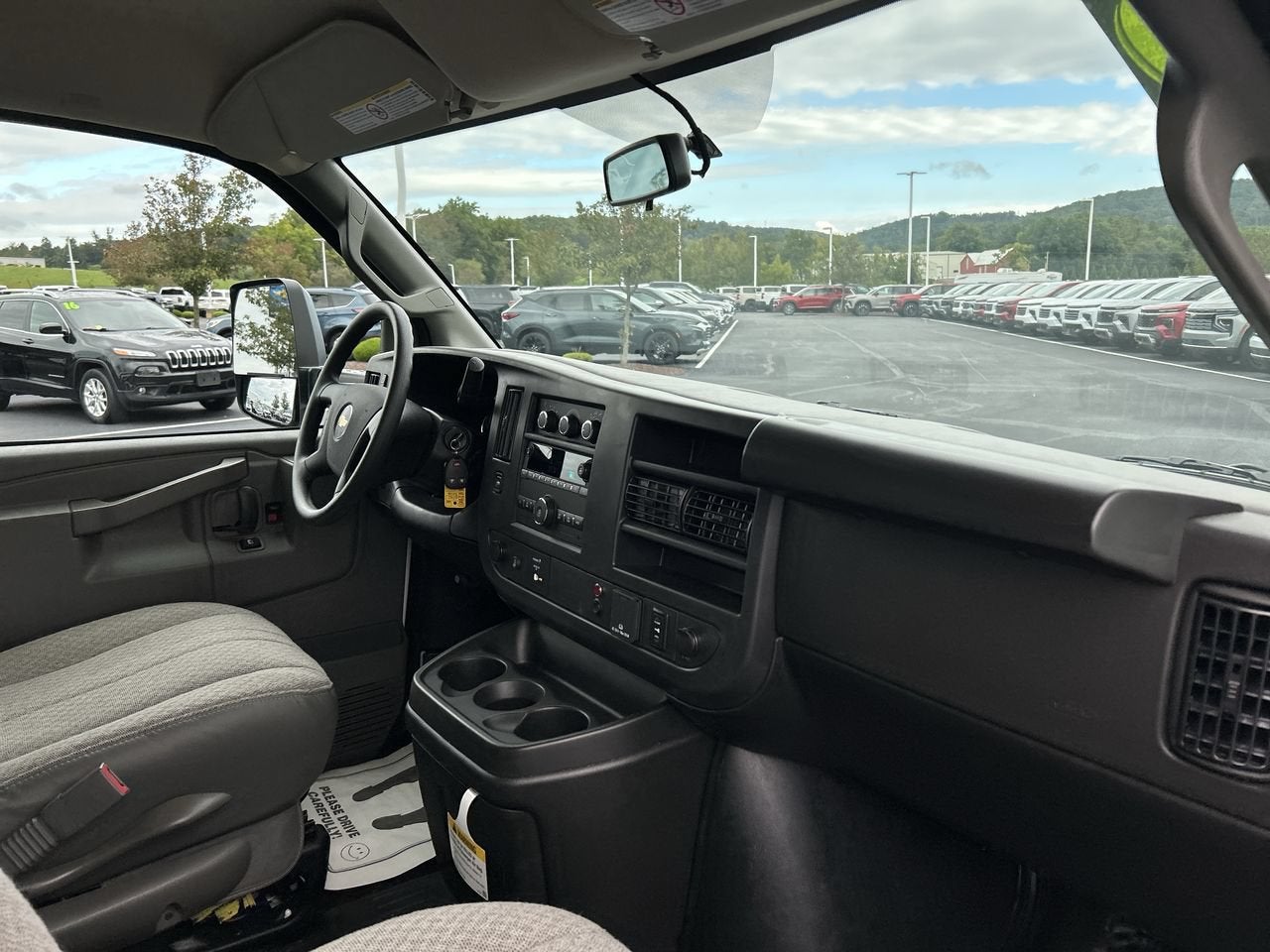 2026 Chevrolet Express Cutaway 3500 1WT