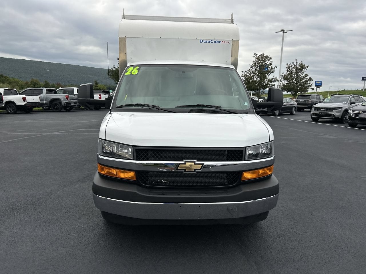 2026 Chevrolet Express Cutaway 3500 1WT