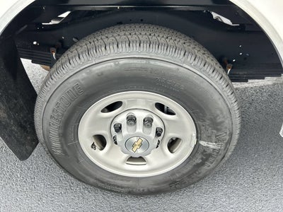 2026 Chevrolet Express Cutaway 3500 1WT