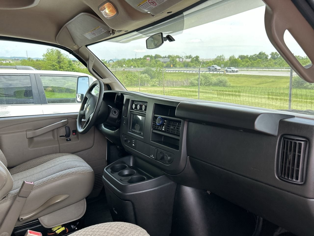 2023 Chevrolet Express Cutaway 3500 1WT