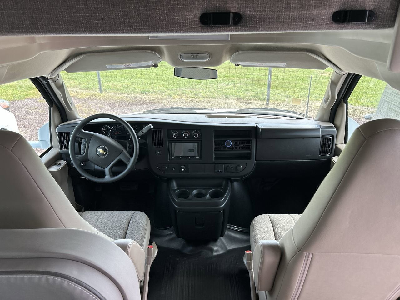 2023 Chevrolet Express Cutaway 3500 1WT