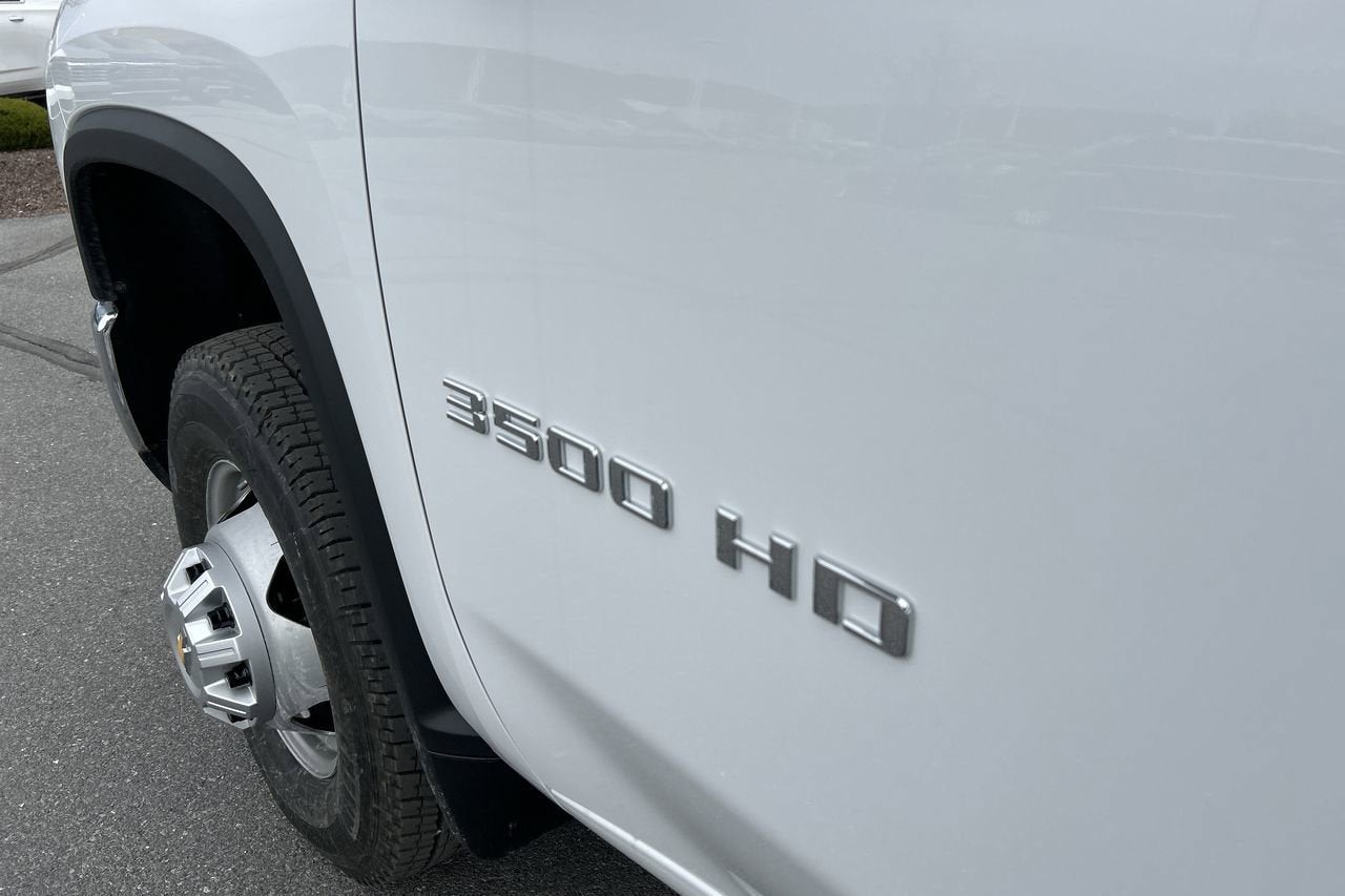 2025 Chevrolet Silverado 3500 HD Chassis Cab Work Truck