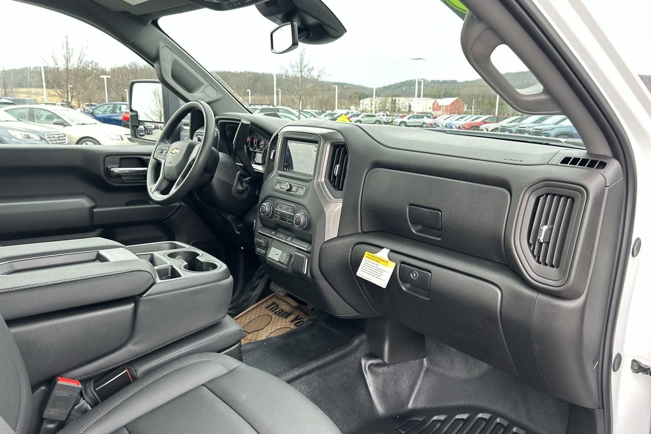 2025 Chevrolet Silverado 3500 HD Chassis Cab Work Truck