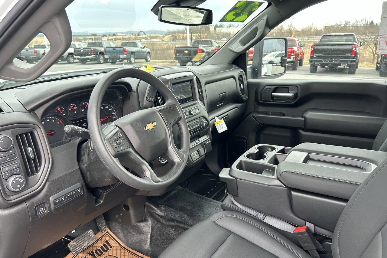 2025 Chevrolet Silverado 3500 HD Chassis Cab Work Truck