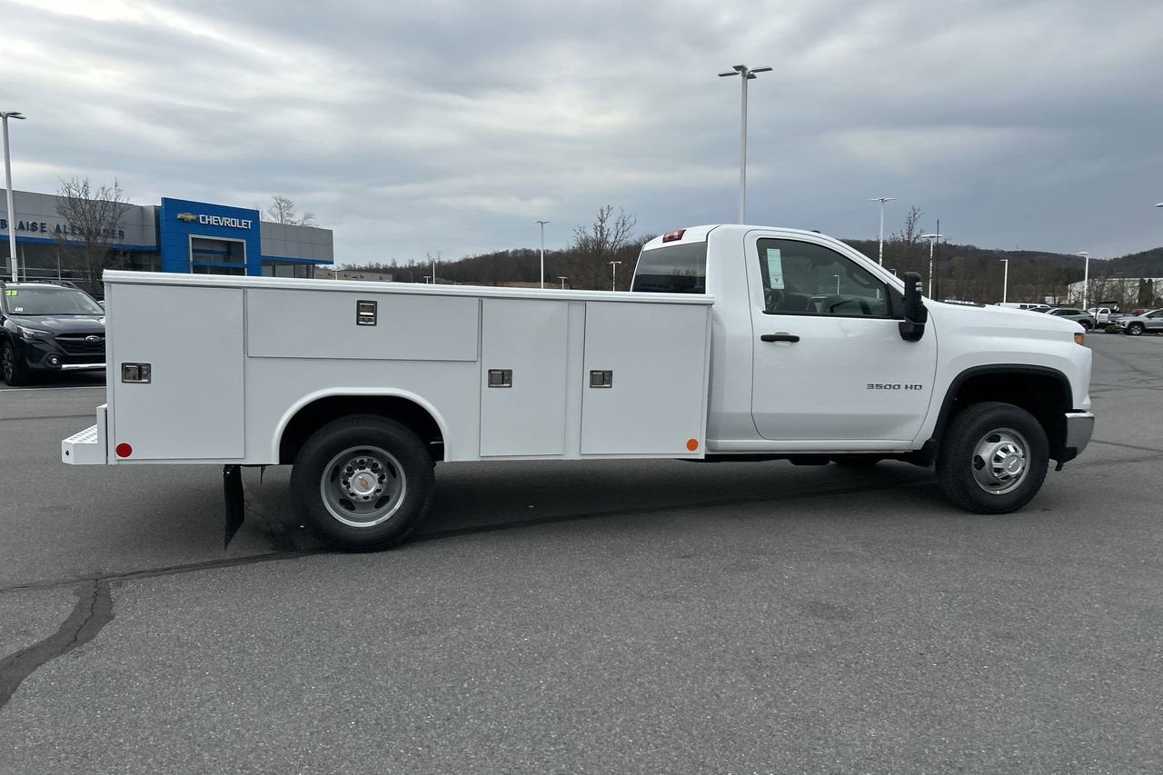2025 Chevrolet Silverado 3500 HD Chassis Cab Work Truck