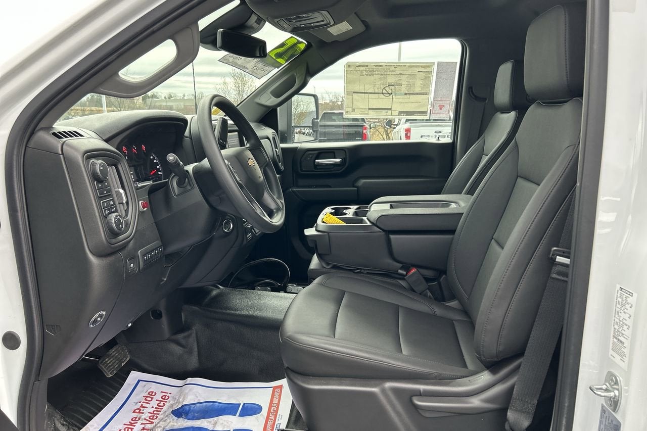 2025 Chevrolet Silverado 3500 HD Chassis Cab Work Truck