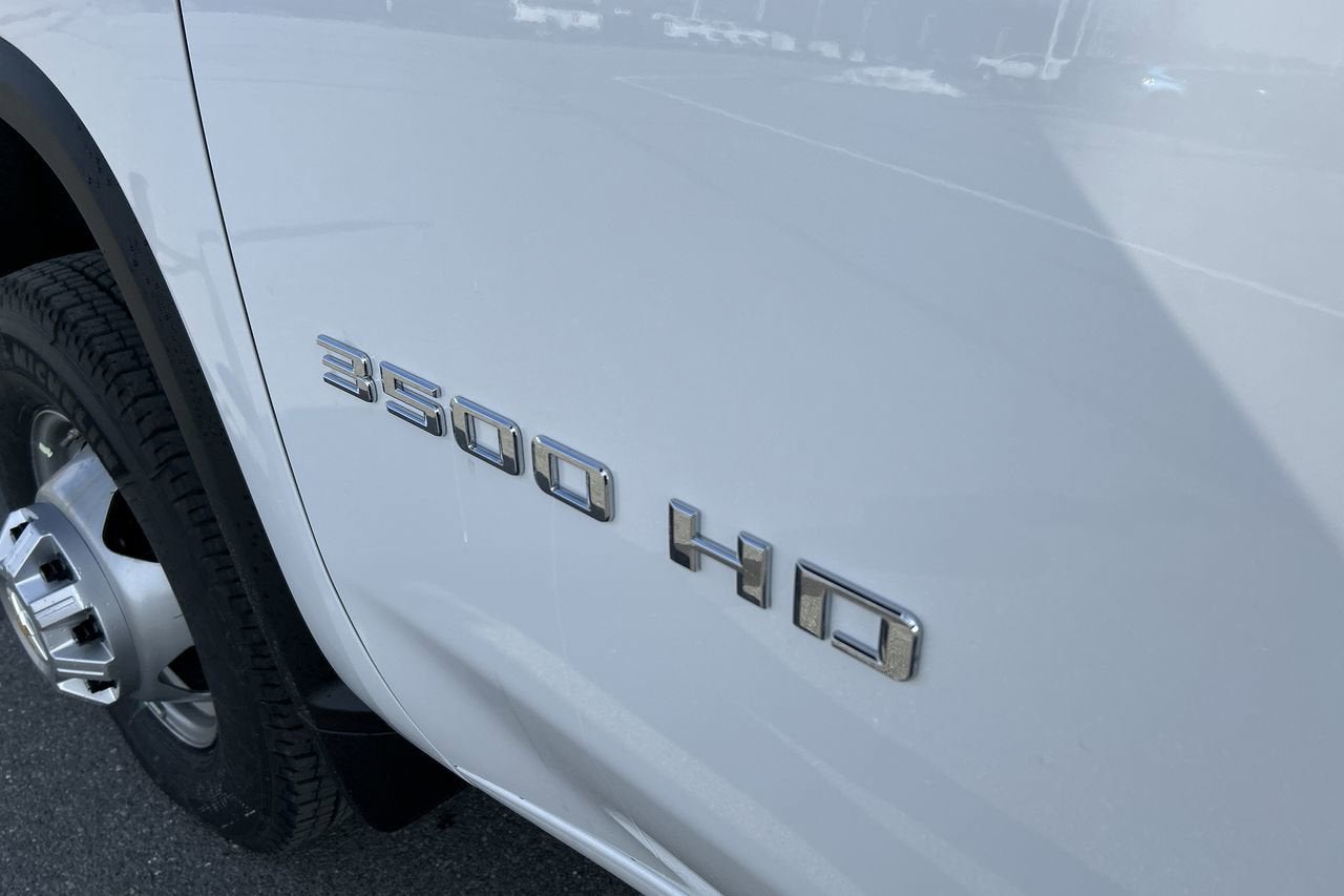 2025 Chevrolet Silverado 3500 HD Chassis Cab Work Truck