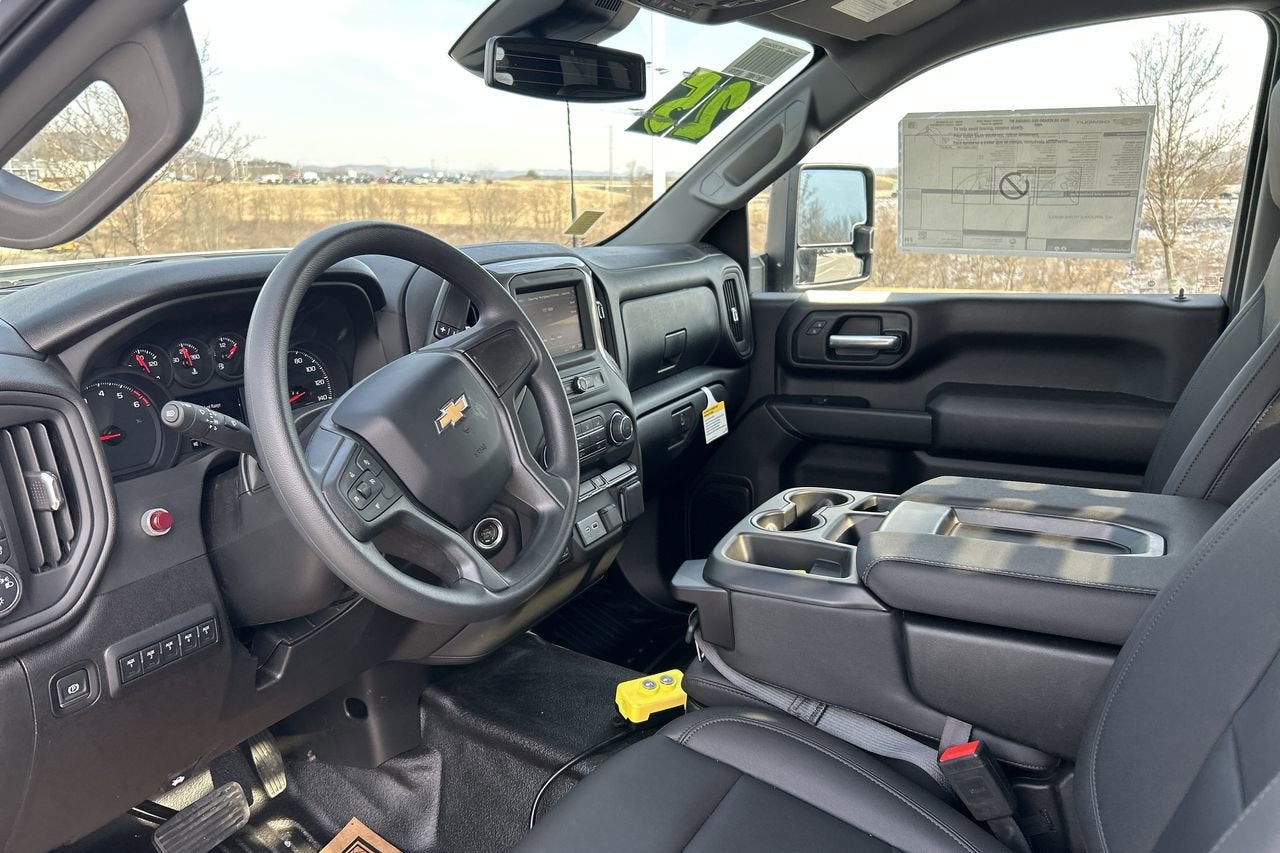 2025 Chevrolet Silverado 3500 HD Chassis Cab Work Truck