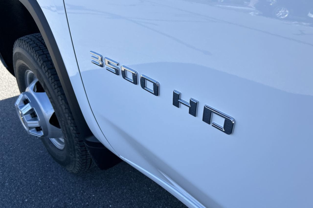 2025 Chevrolet Silverado 3500 HD Chassis Cab Work Truck