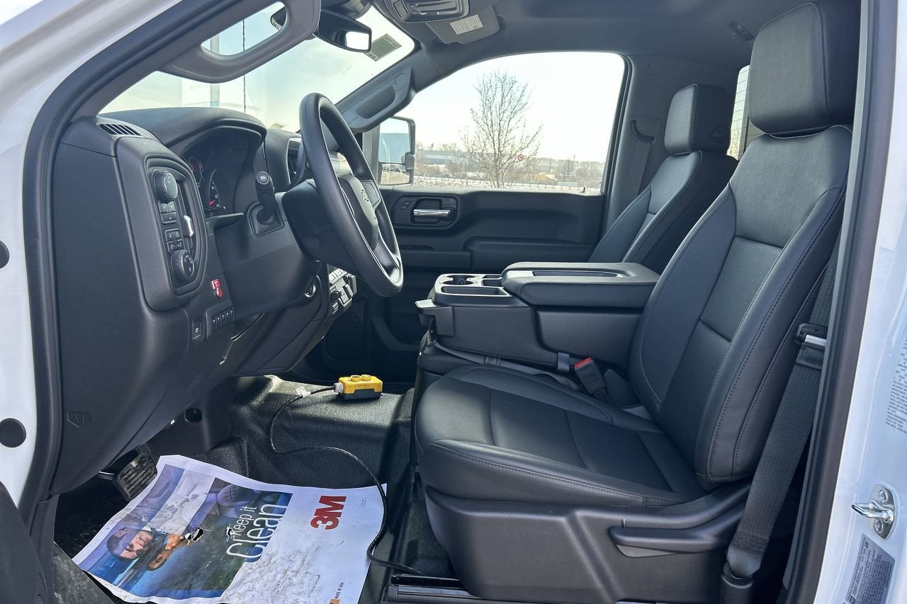 2025 Chevrolet Silverado 3500 HD Chassis Cab Work Truck