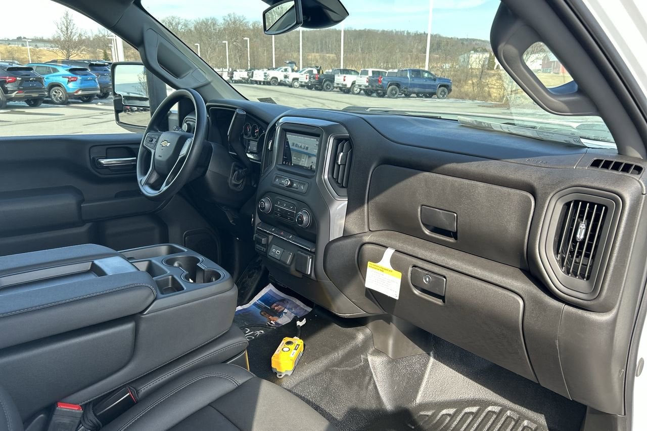 2025 Chevrolet Silverado 3500 HD Chassis Cab Work Truck